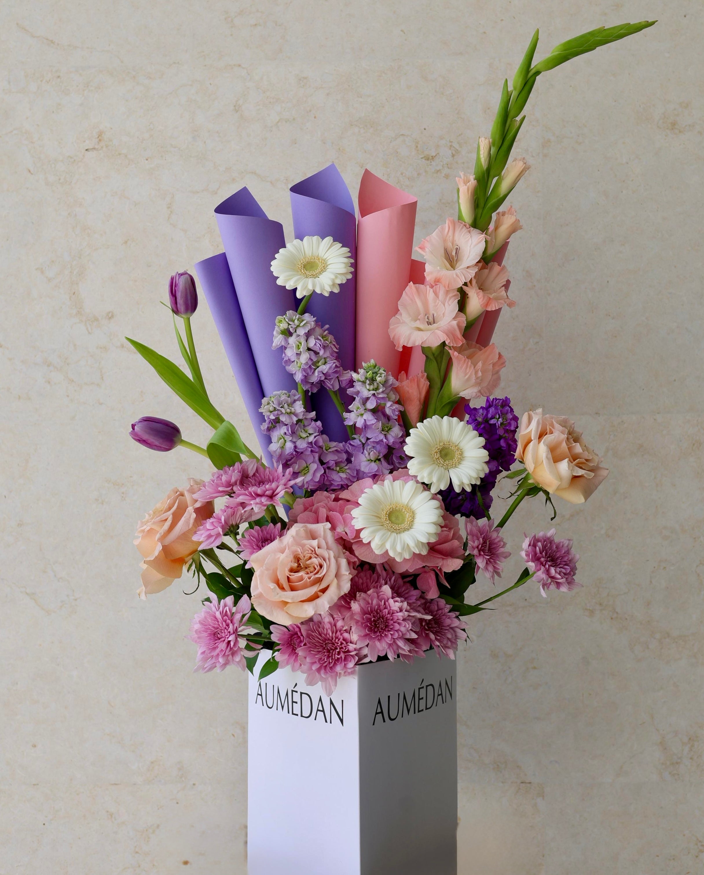 PASTAL PARTY - TRITOTE BAG ARRANGEMENT