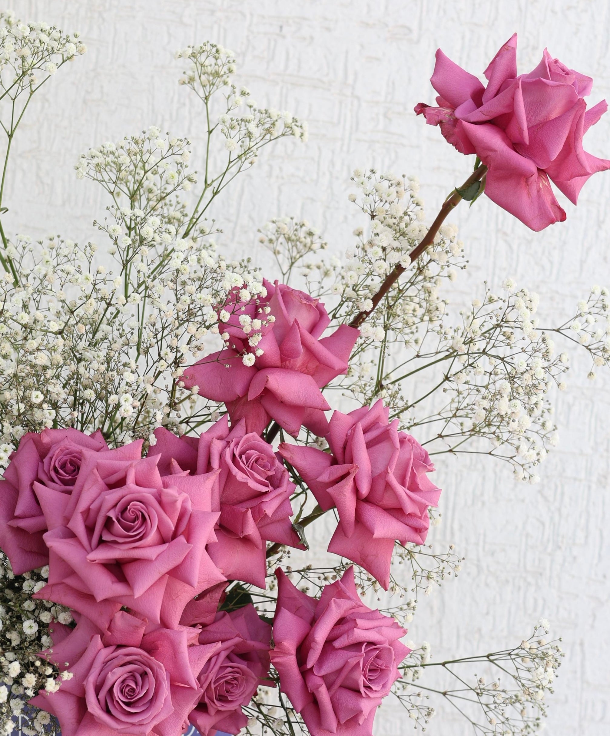 VINTAGE BREATH - TRITOTE BAG ARRANGEMENT