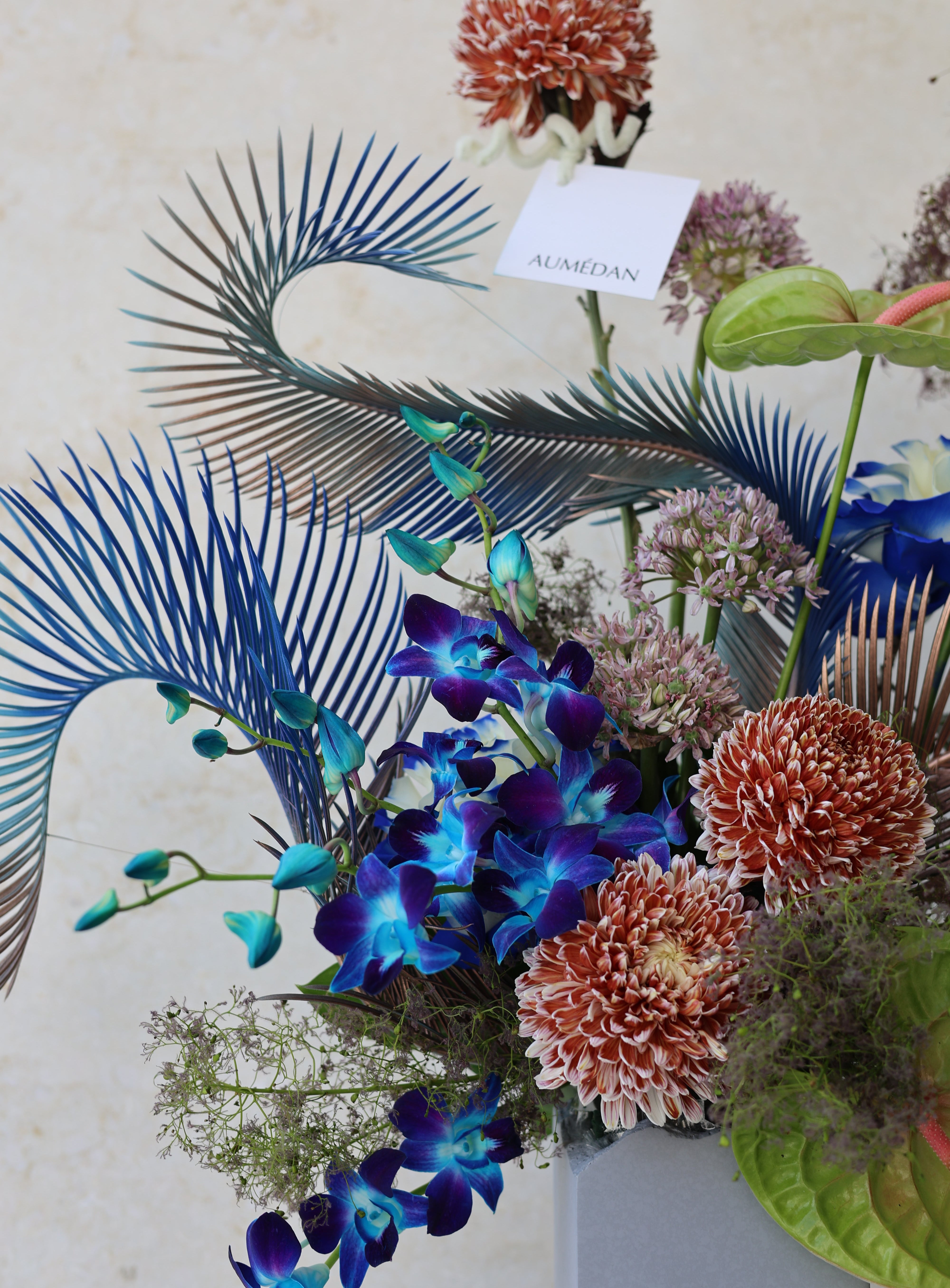 Blue Swan - VASE ARRANGEMENT