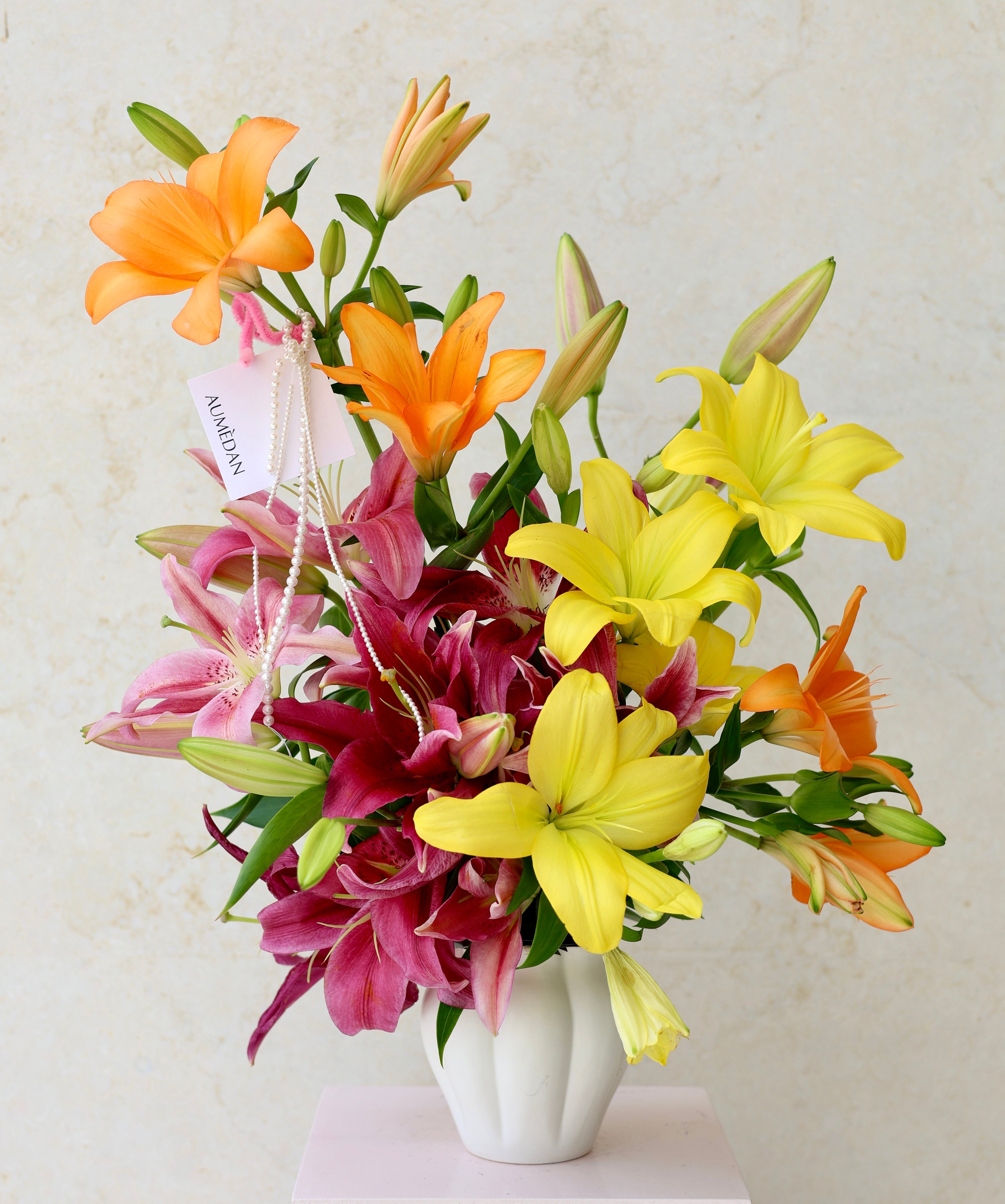 Lily bliss - VASE ARRANGEMENT