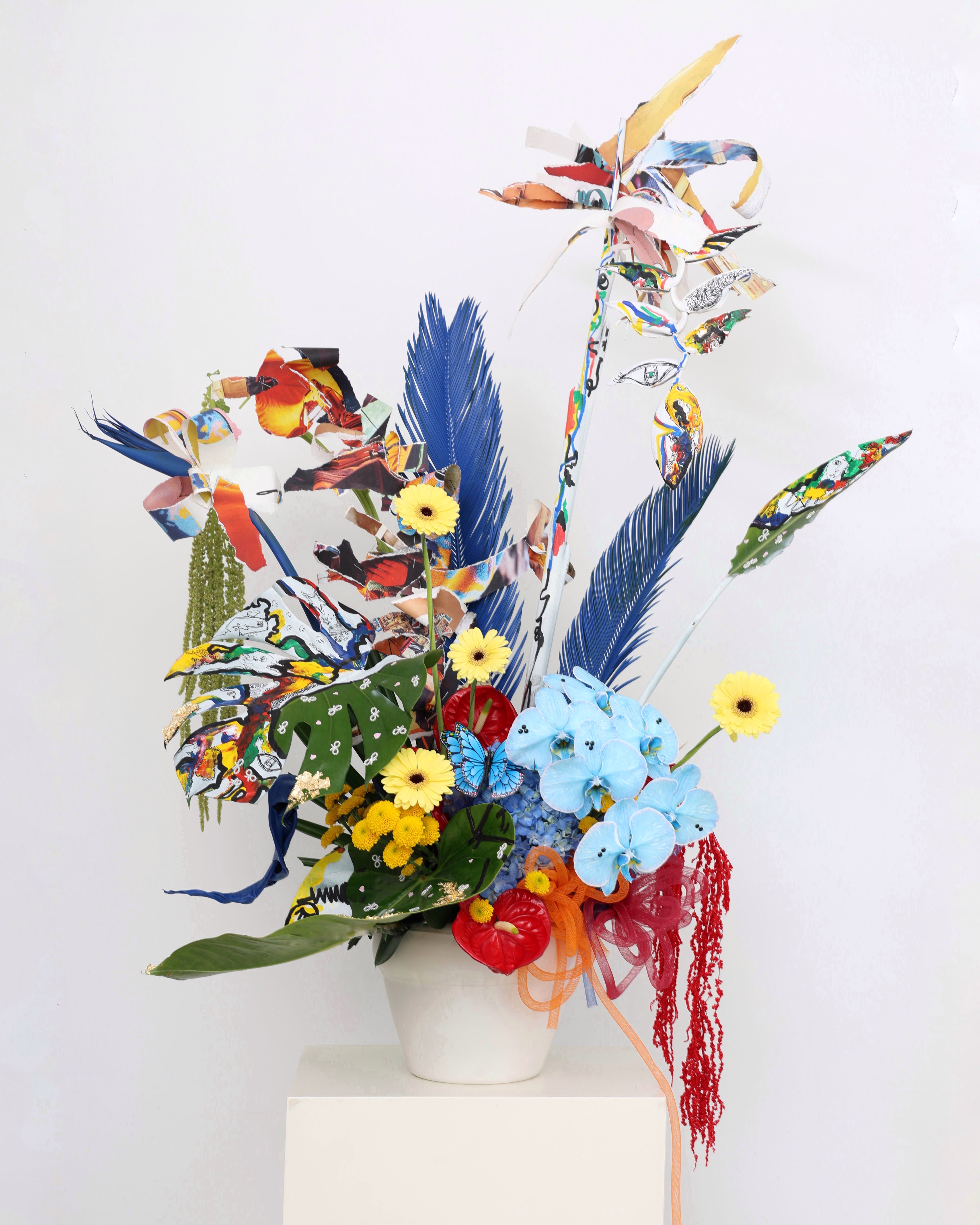DA VINCI'S DREAM - VASE ARRANGEMENT