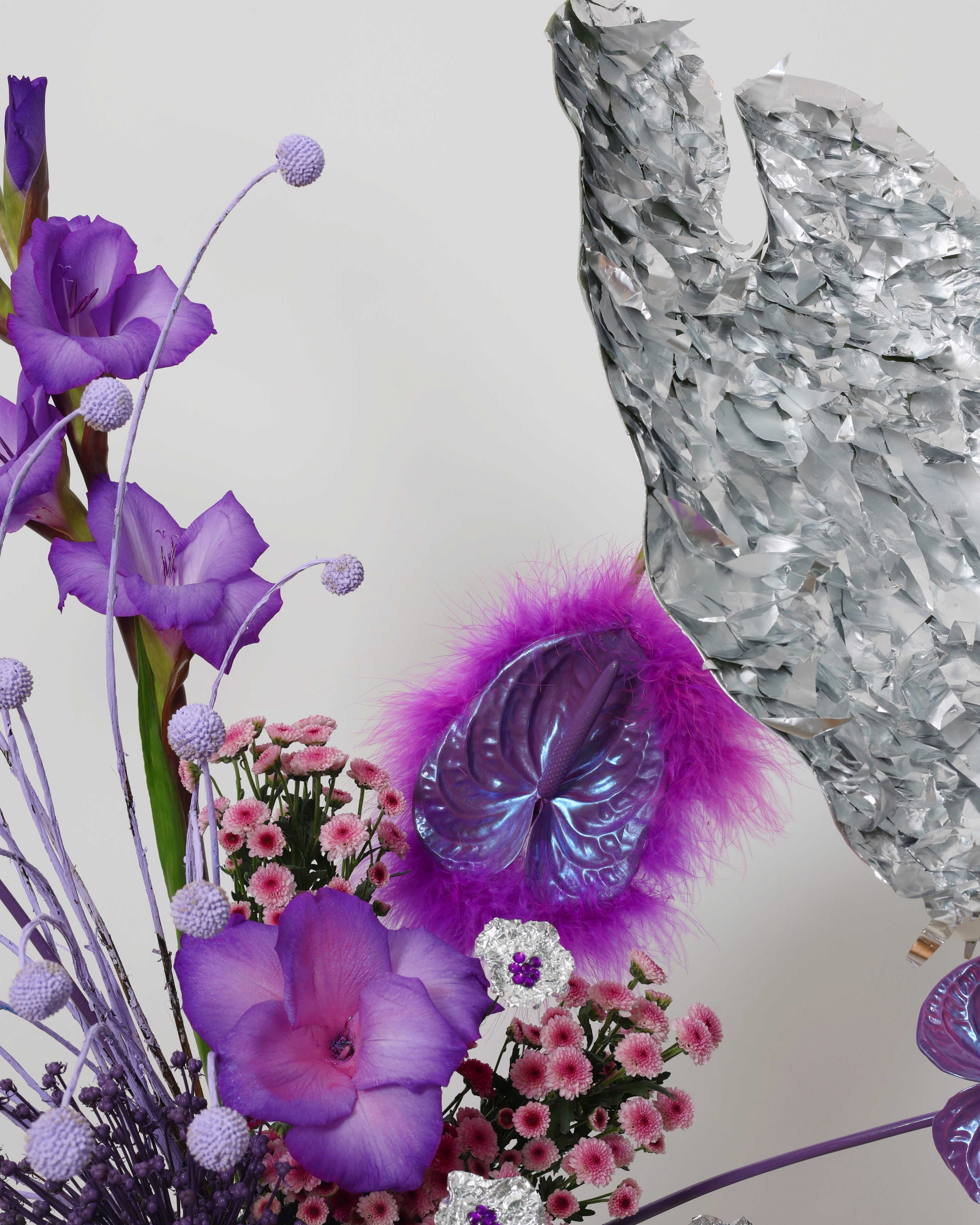 COUTURE VIOLET - VASE ARRANGEMENT