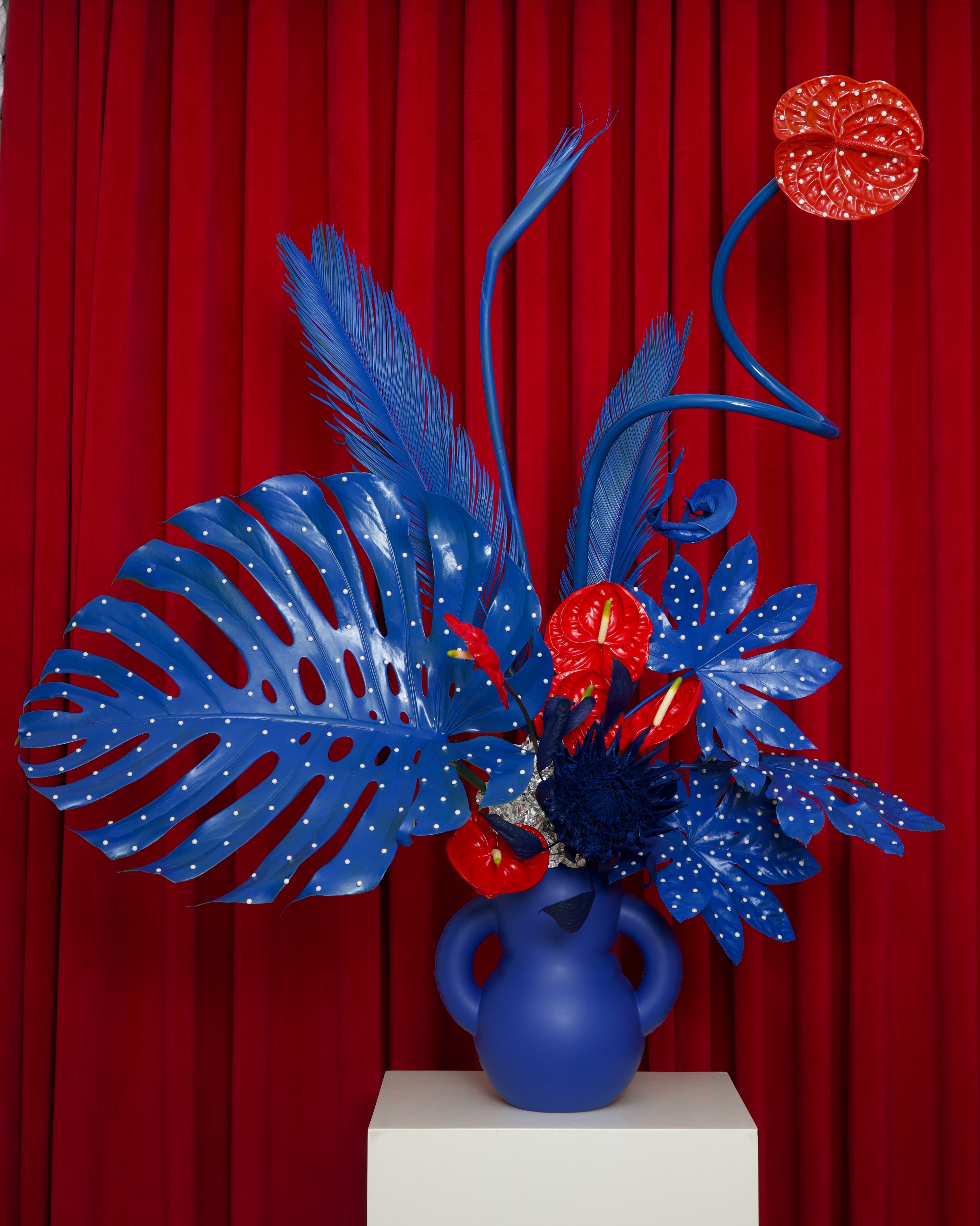 Call SCHIAPERELLI - VASE ARRANGEMENT