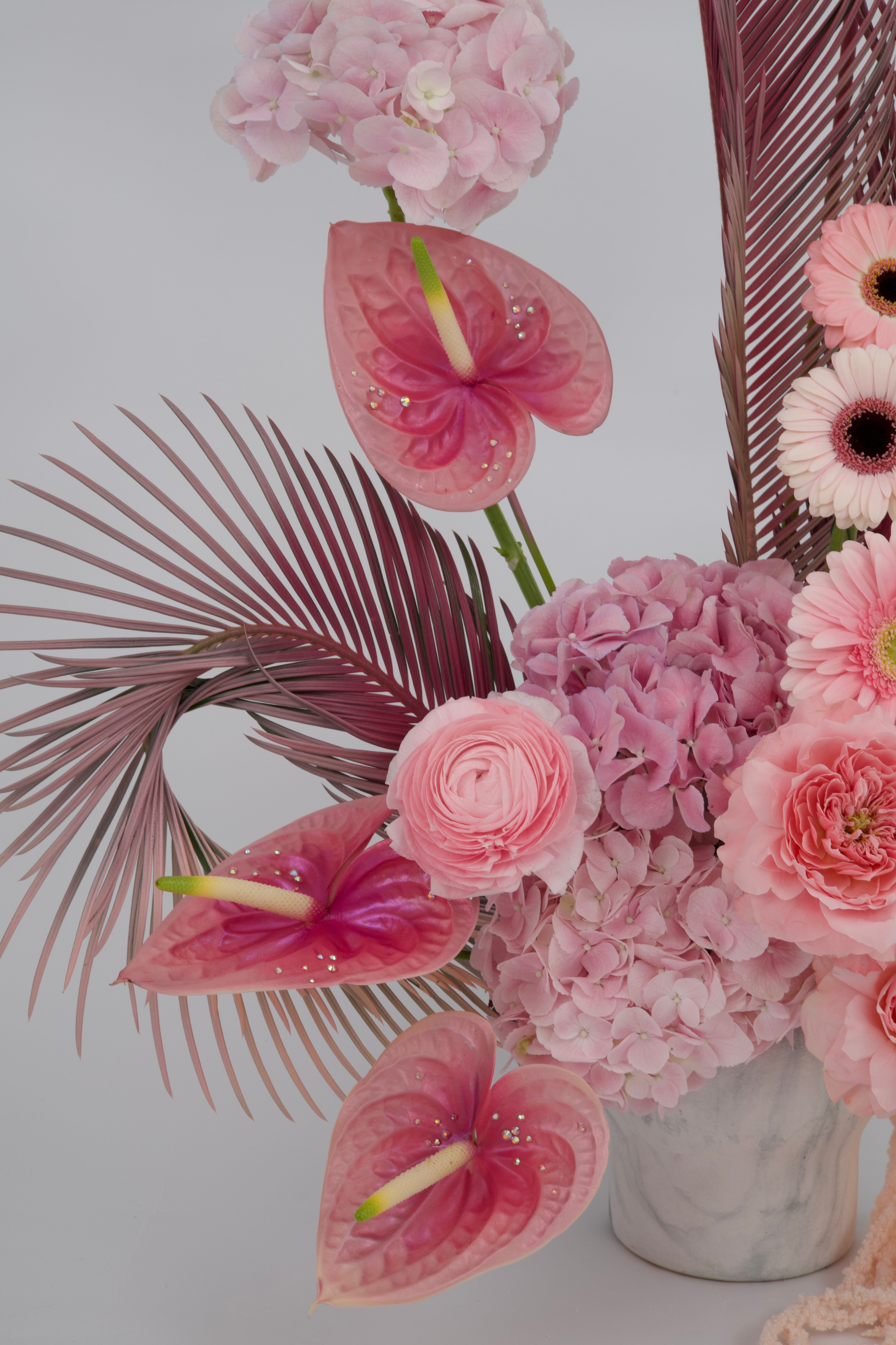 ARIANA’S - VASE ARRANGEMENT