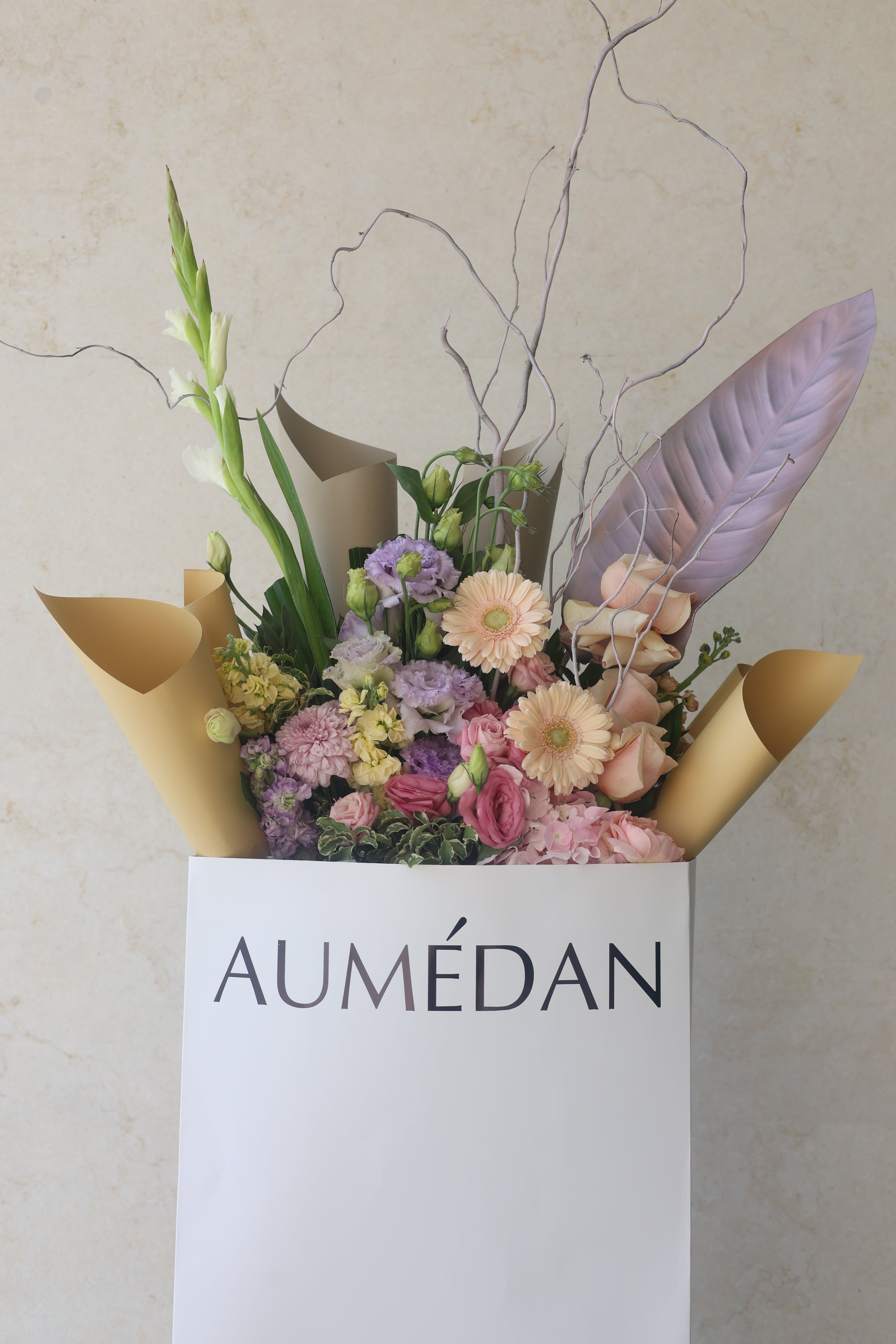 PASTAL BEAUTY - SLEEVE BOUQUET
