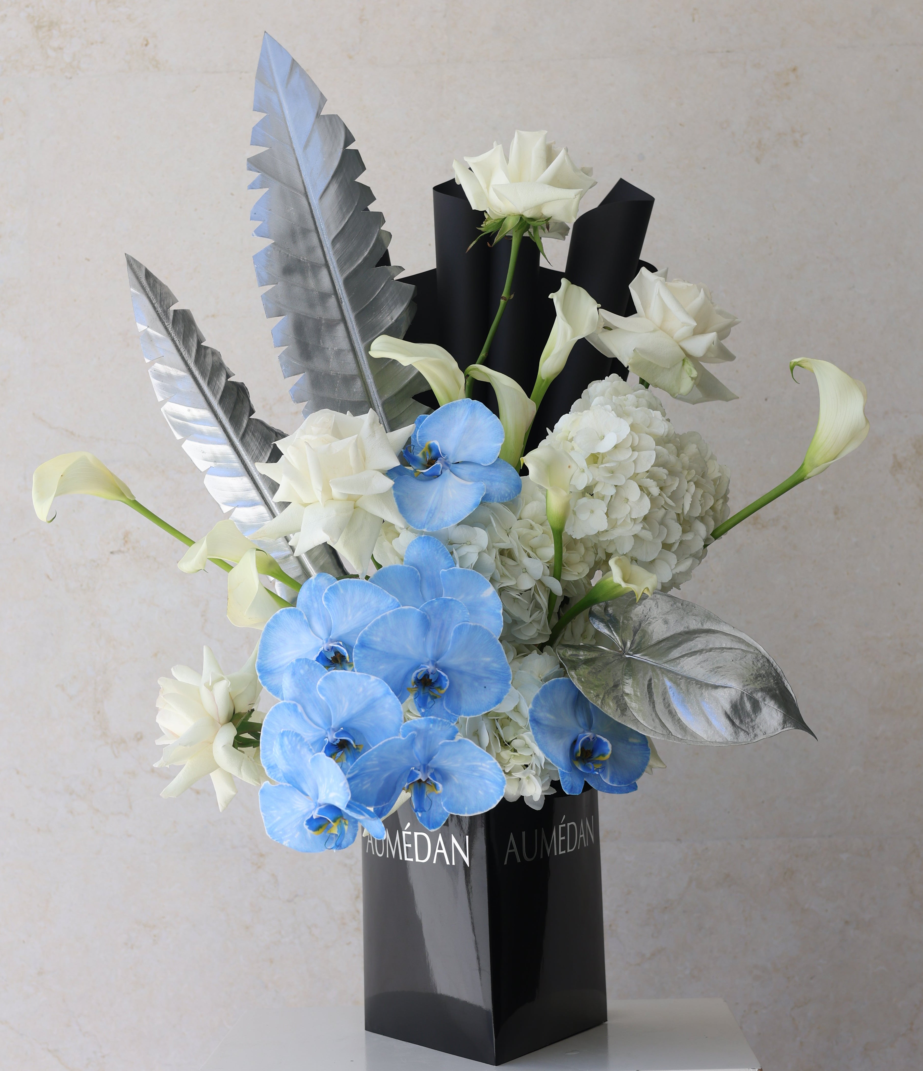 MOONLIGHT BLANCHE - TRITOTE BAG ARRANGEMENT
