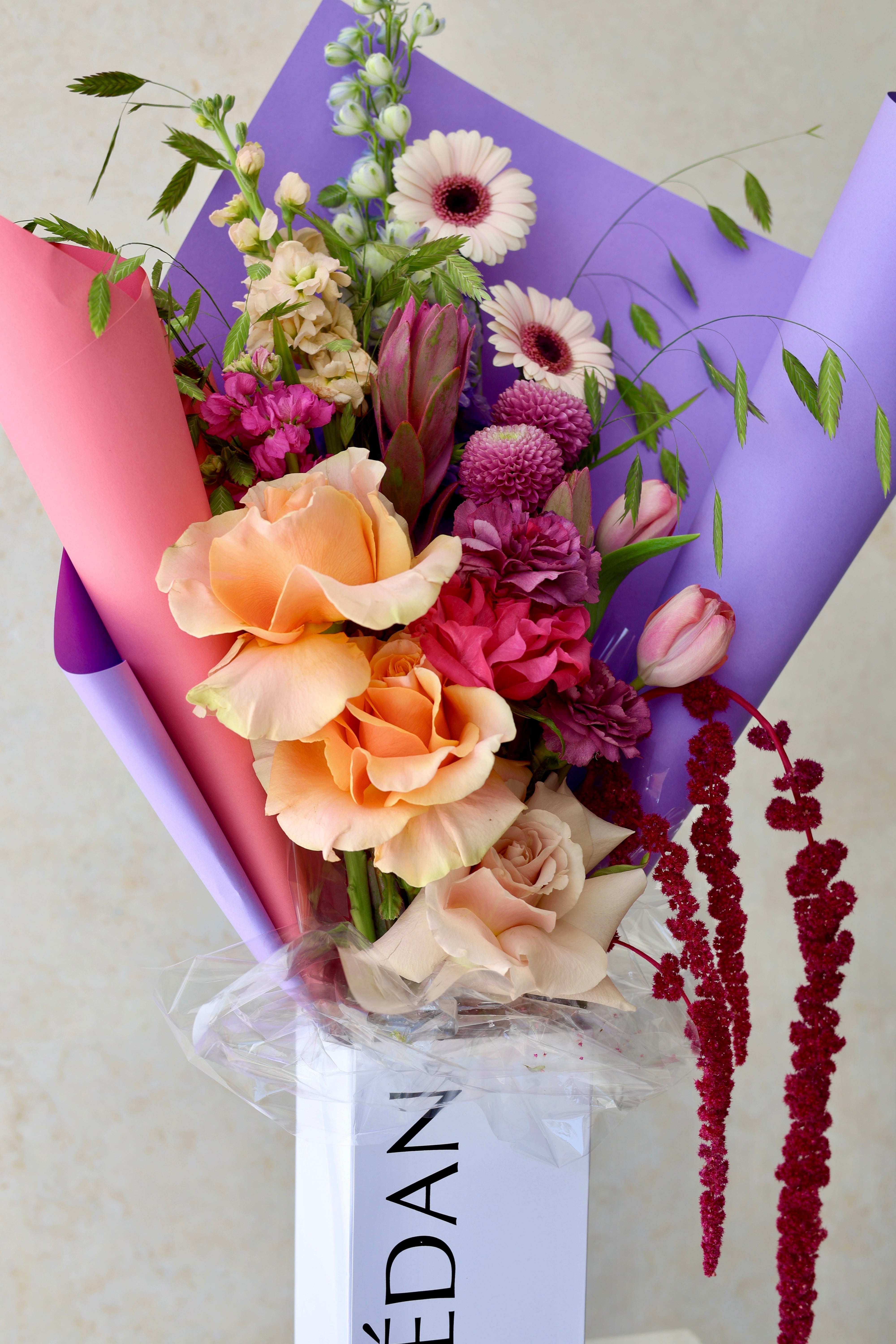 VERRY BERRY - HAND BOUQUET