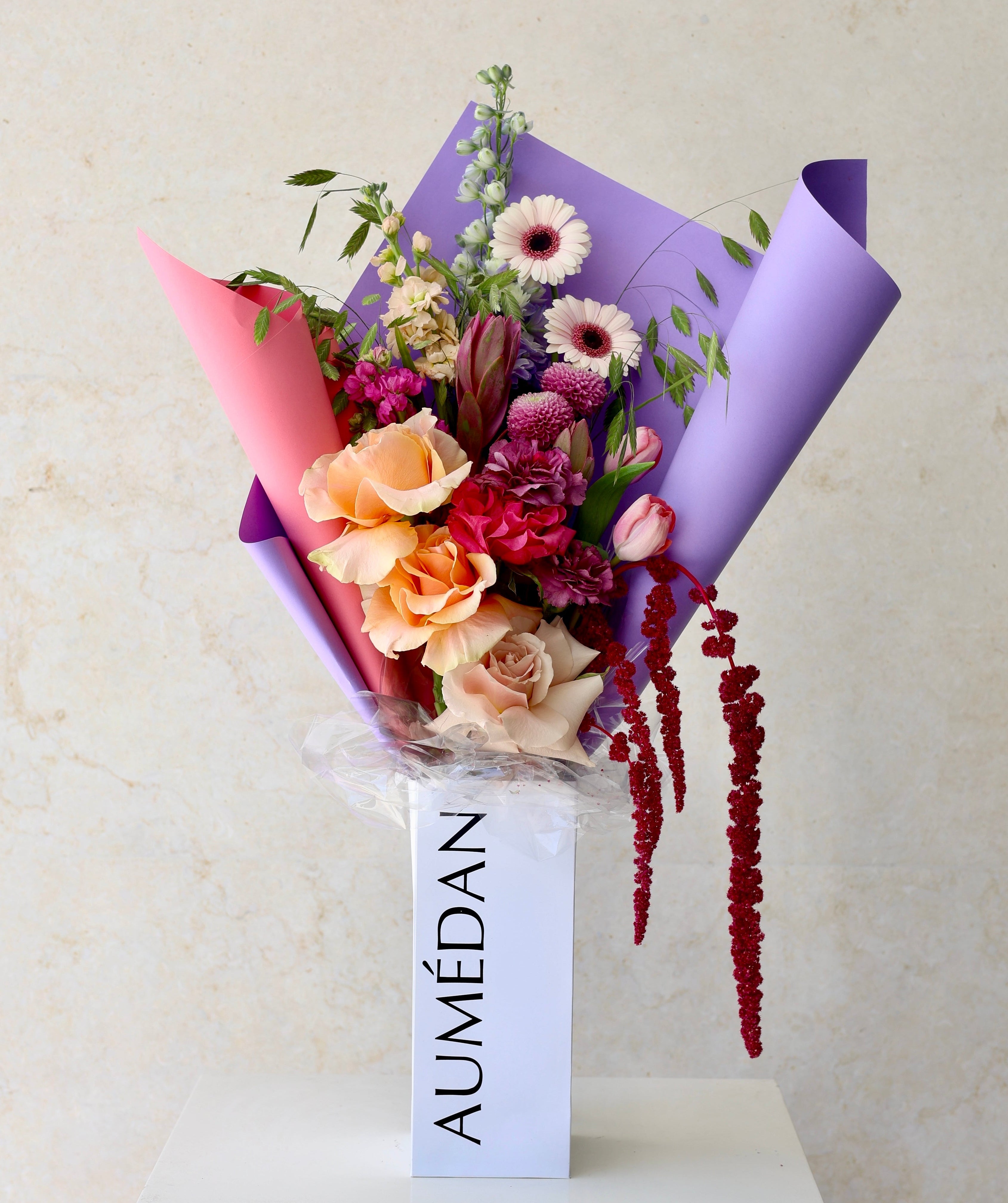 VERRY BERRY - HAND BOUQUET