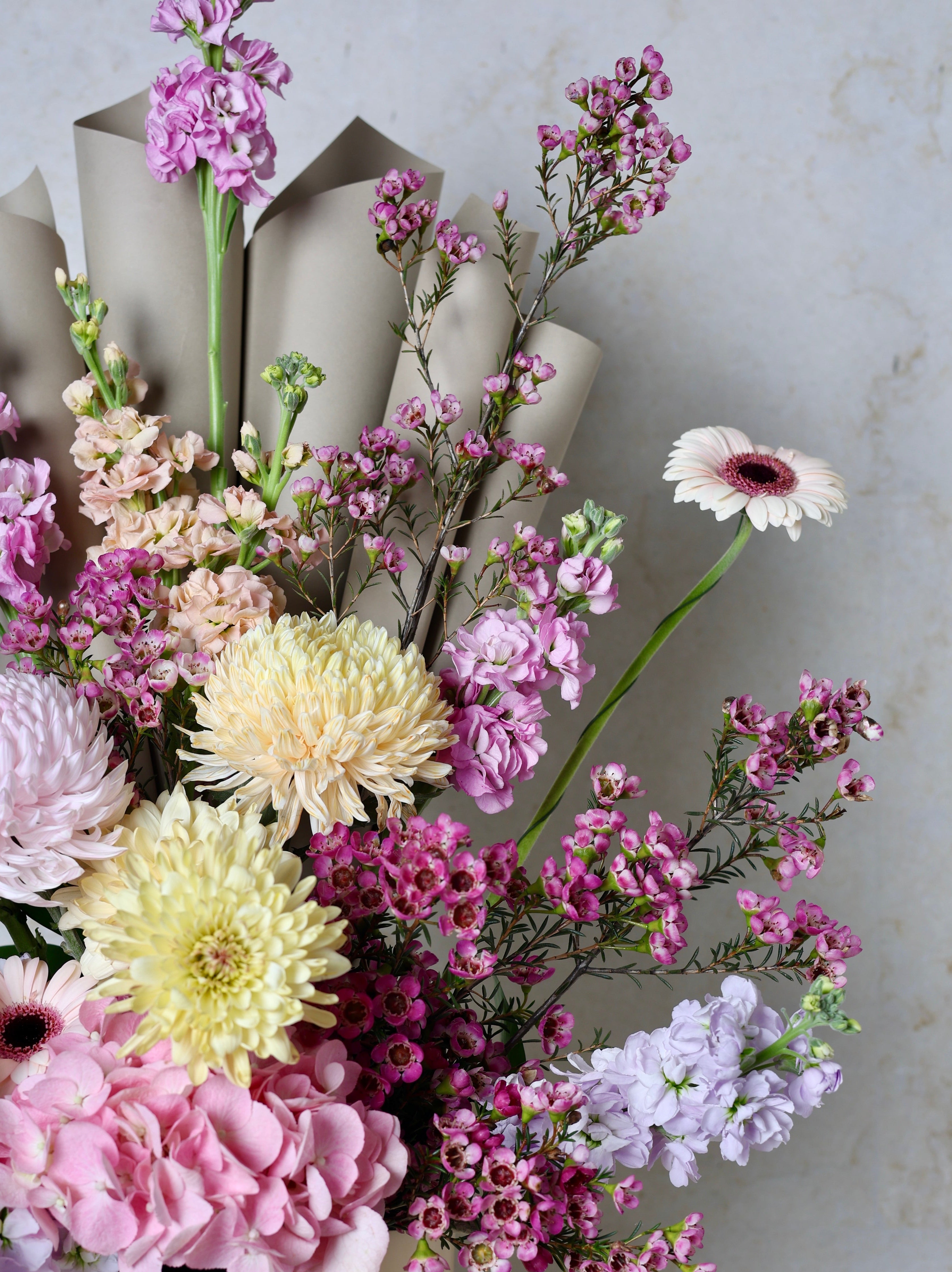 PASTAL BLOOM - TRITOTE BAG ARRANGEMENT