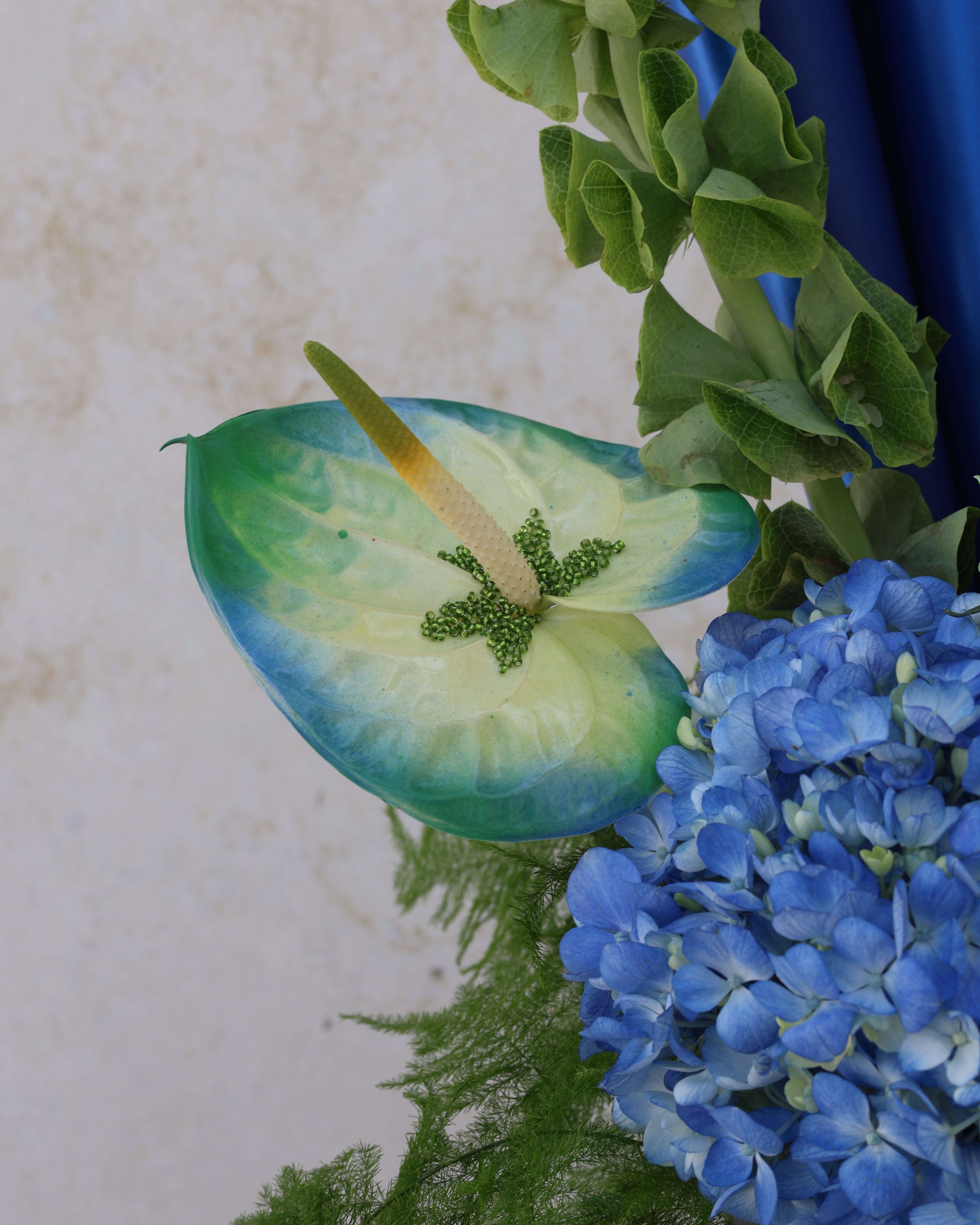 EMERALD TIDE - TRITOTE BAG ARRANGEMENT