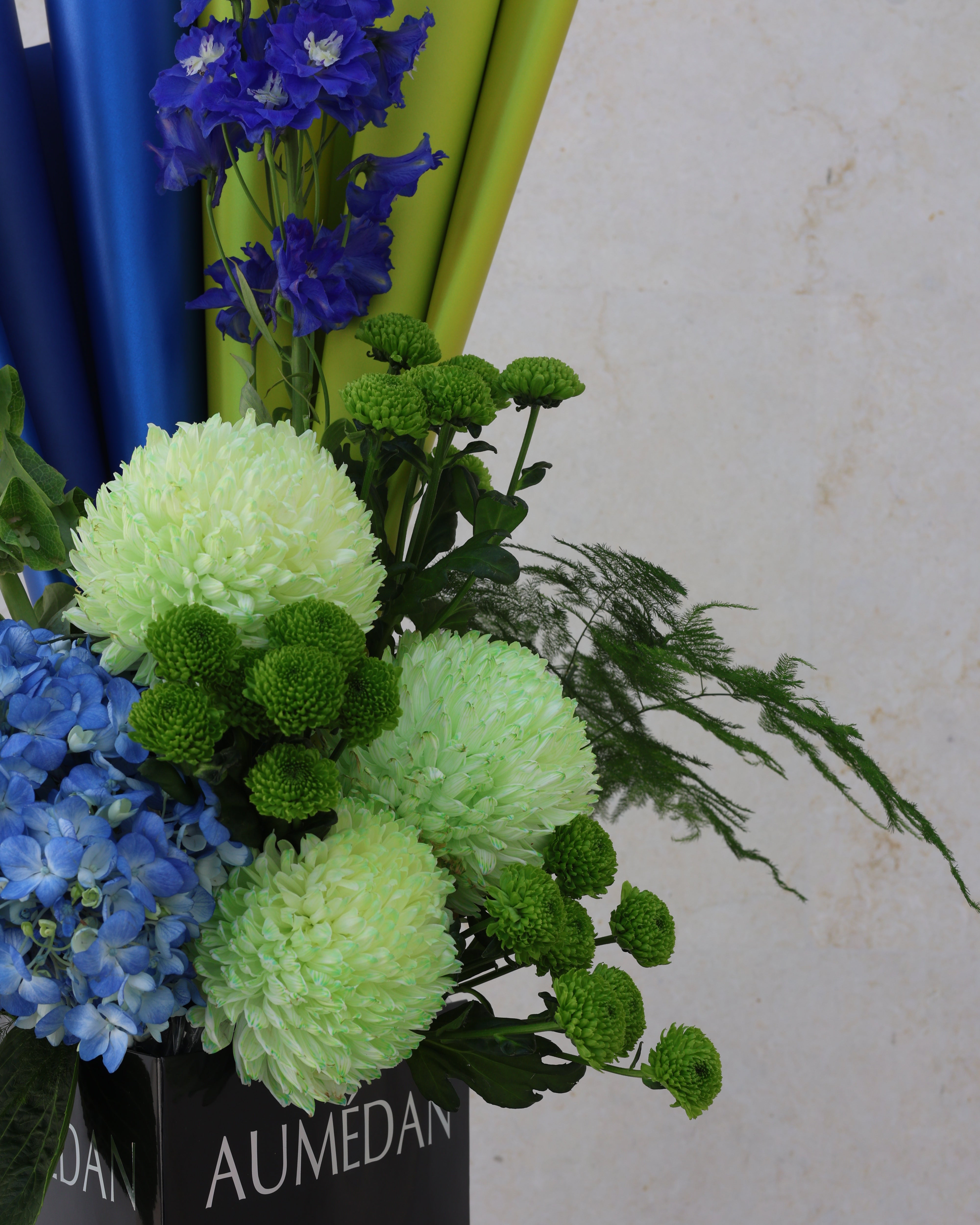 EMERALD TIDE - TRITOTE BAG ARRANGEMENT
