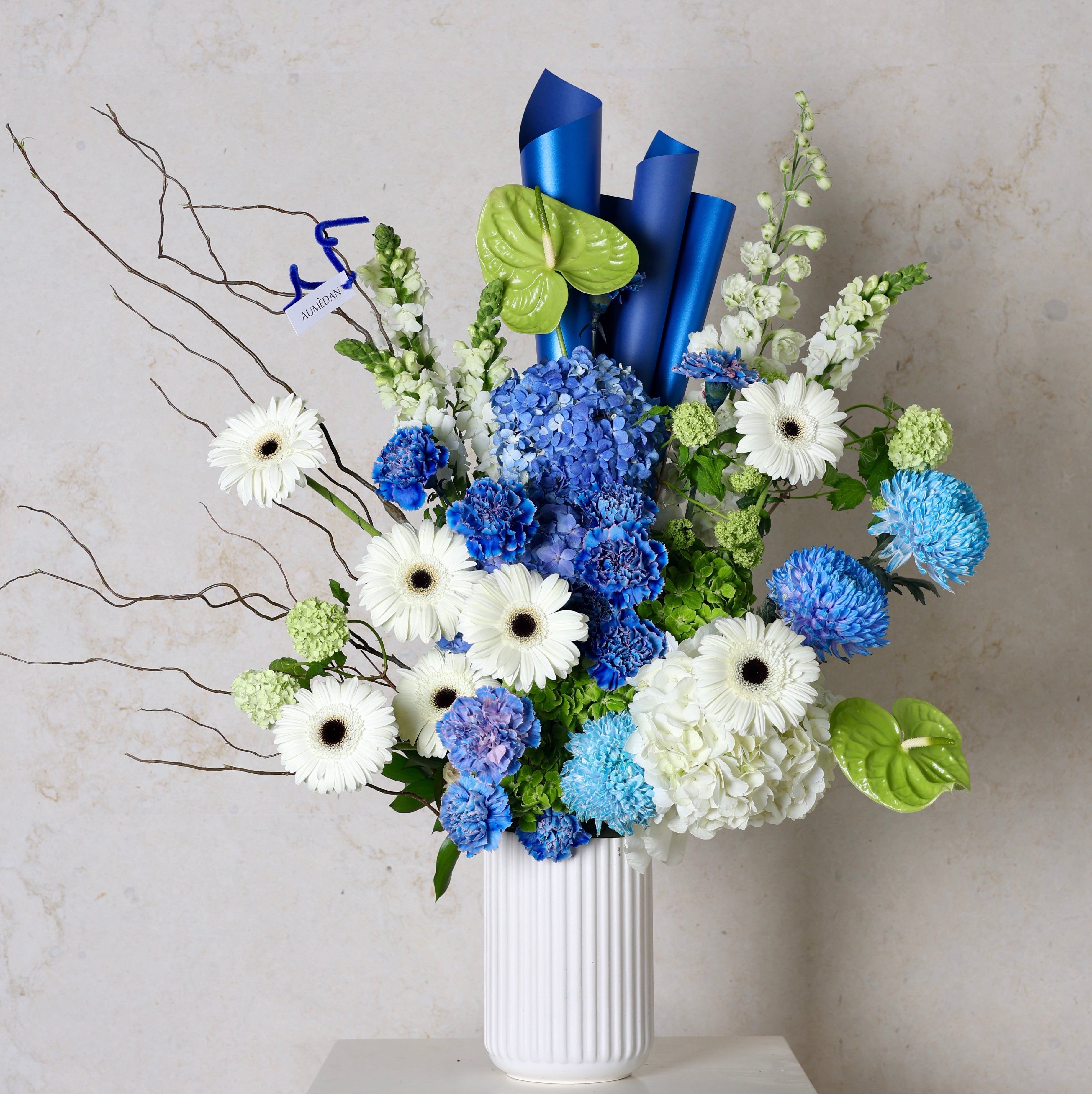 OUT OF THE NORM - VASE ARRANGEMENT