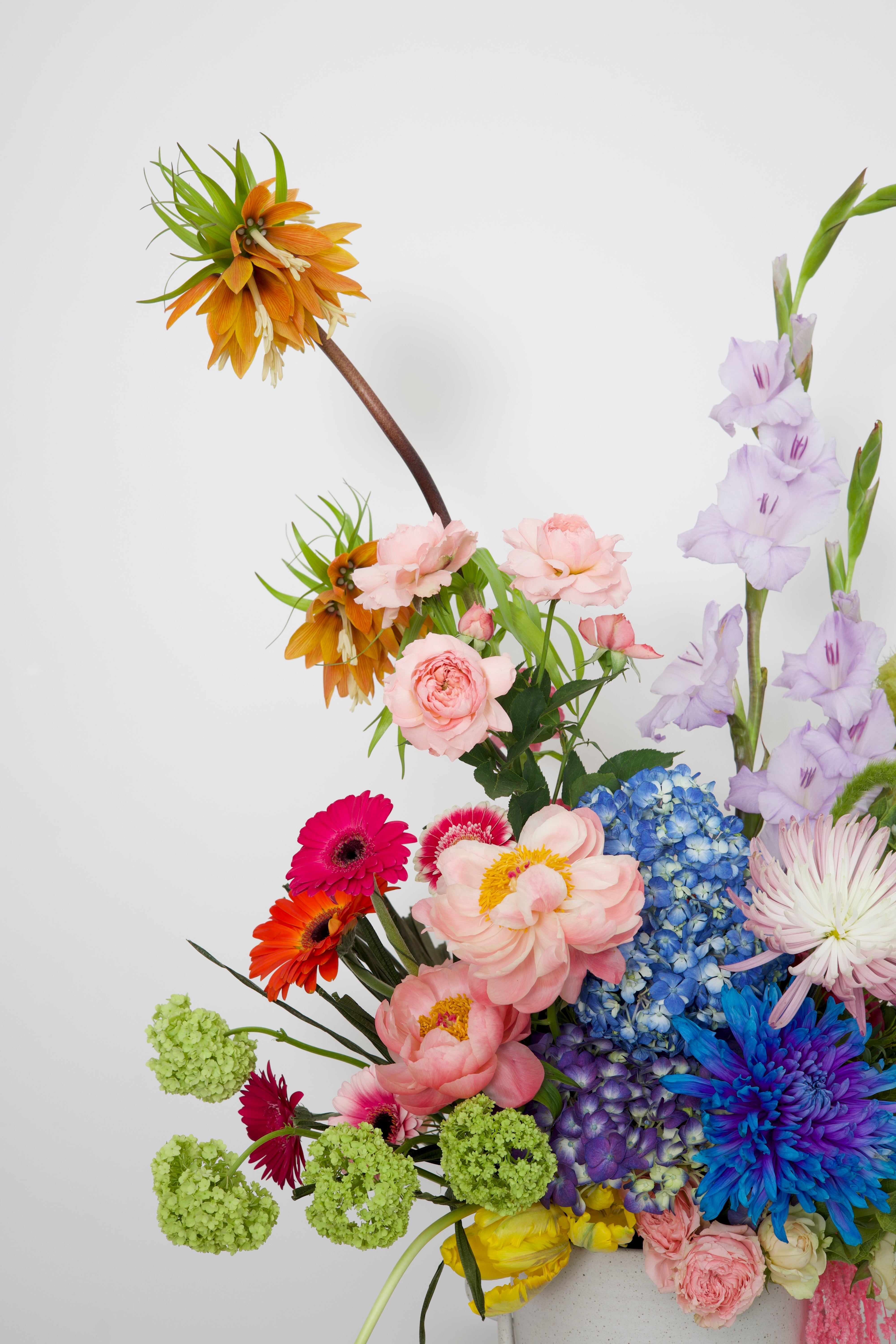 CAMILA CABELLO - 360ºC VASE ARRANGEMENT