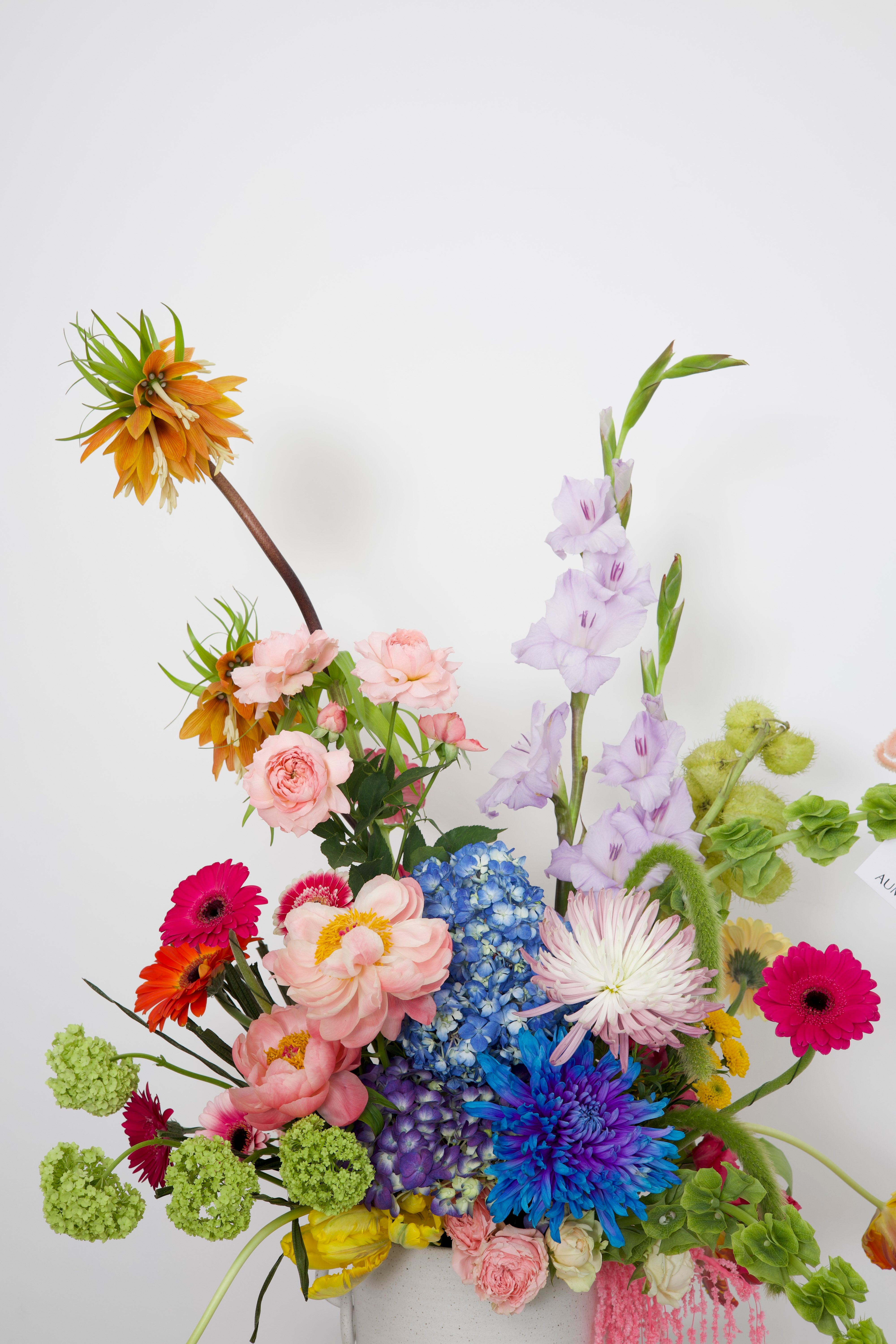 CAMILA CABELLO - 360ºC VASE ARRANGEMENT