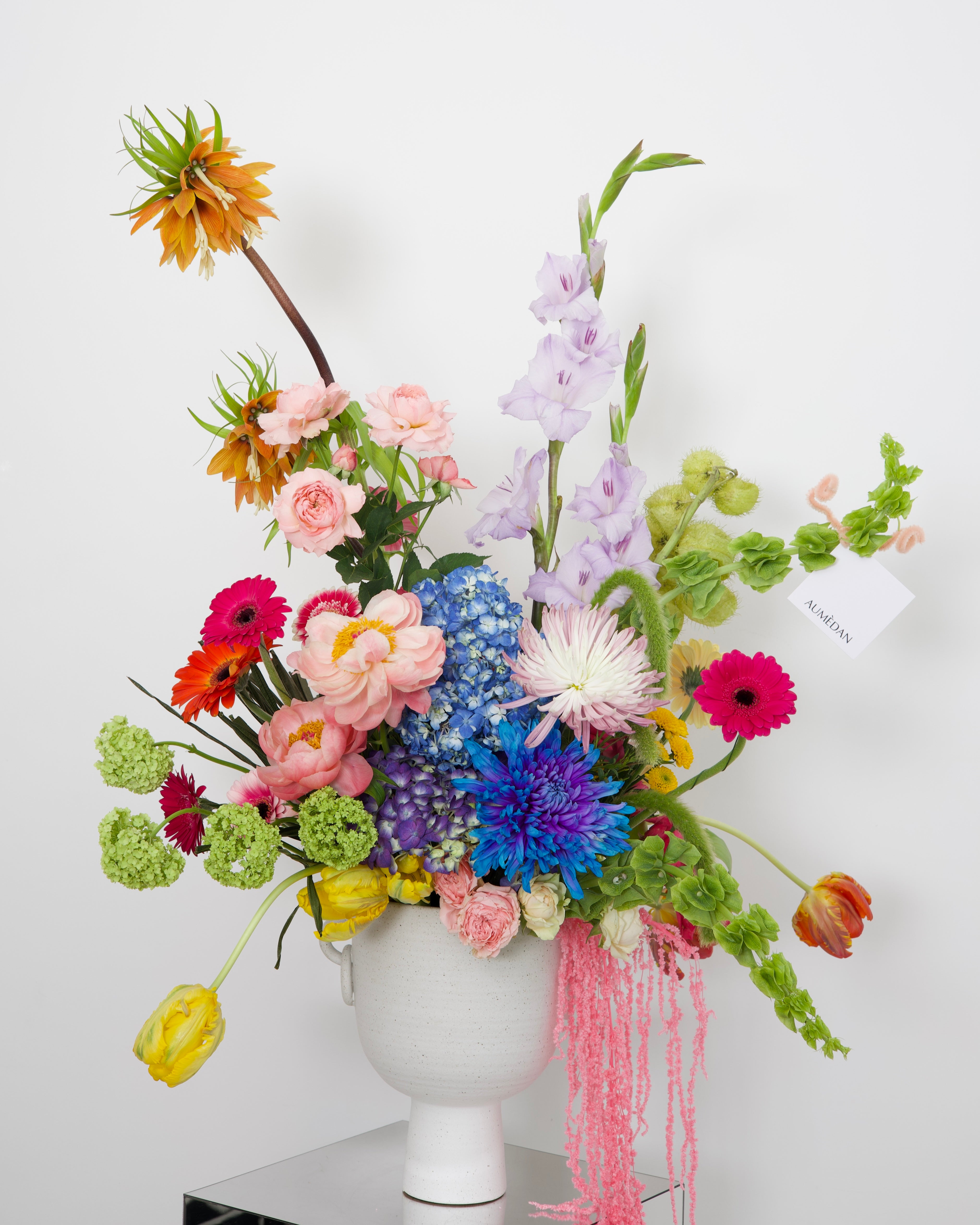 CAMILA CABELLO - 360ºC VASE ARRANGEMENT