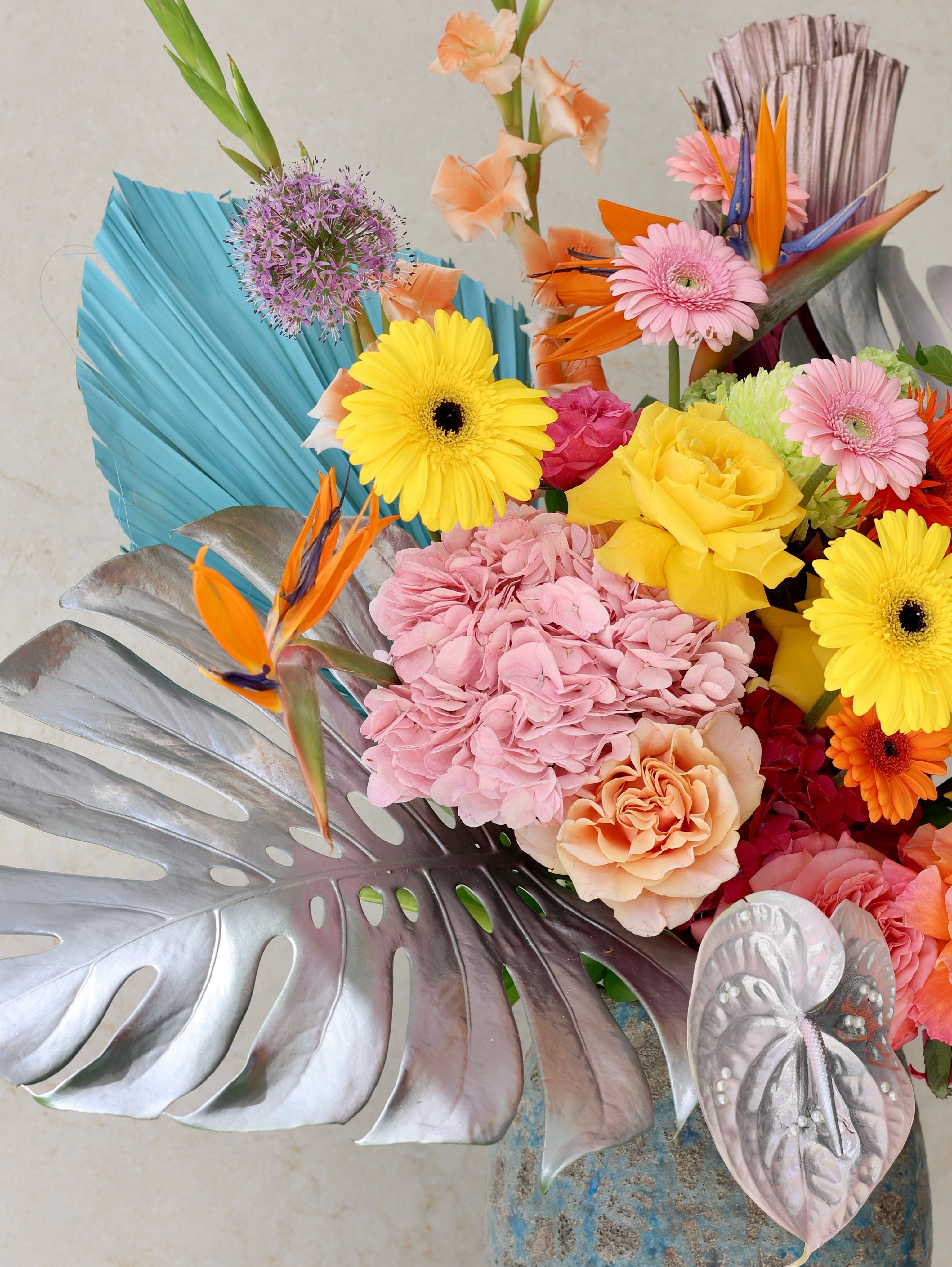 BRIGHTEN MY DAY - VASE ARRANGEMENT