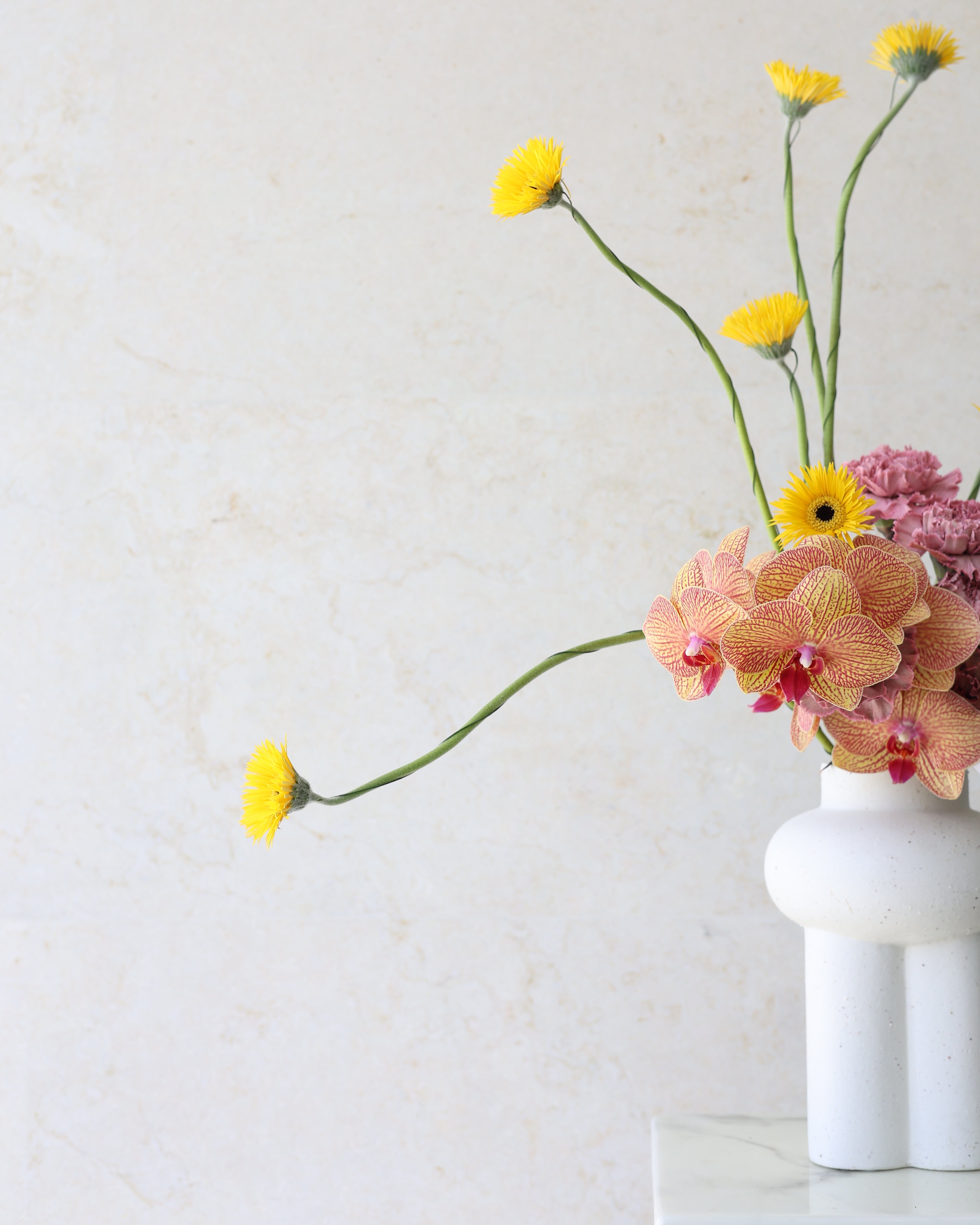 GOLDEN HOUR - VASE ARRANGEMENT