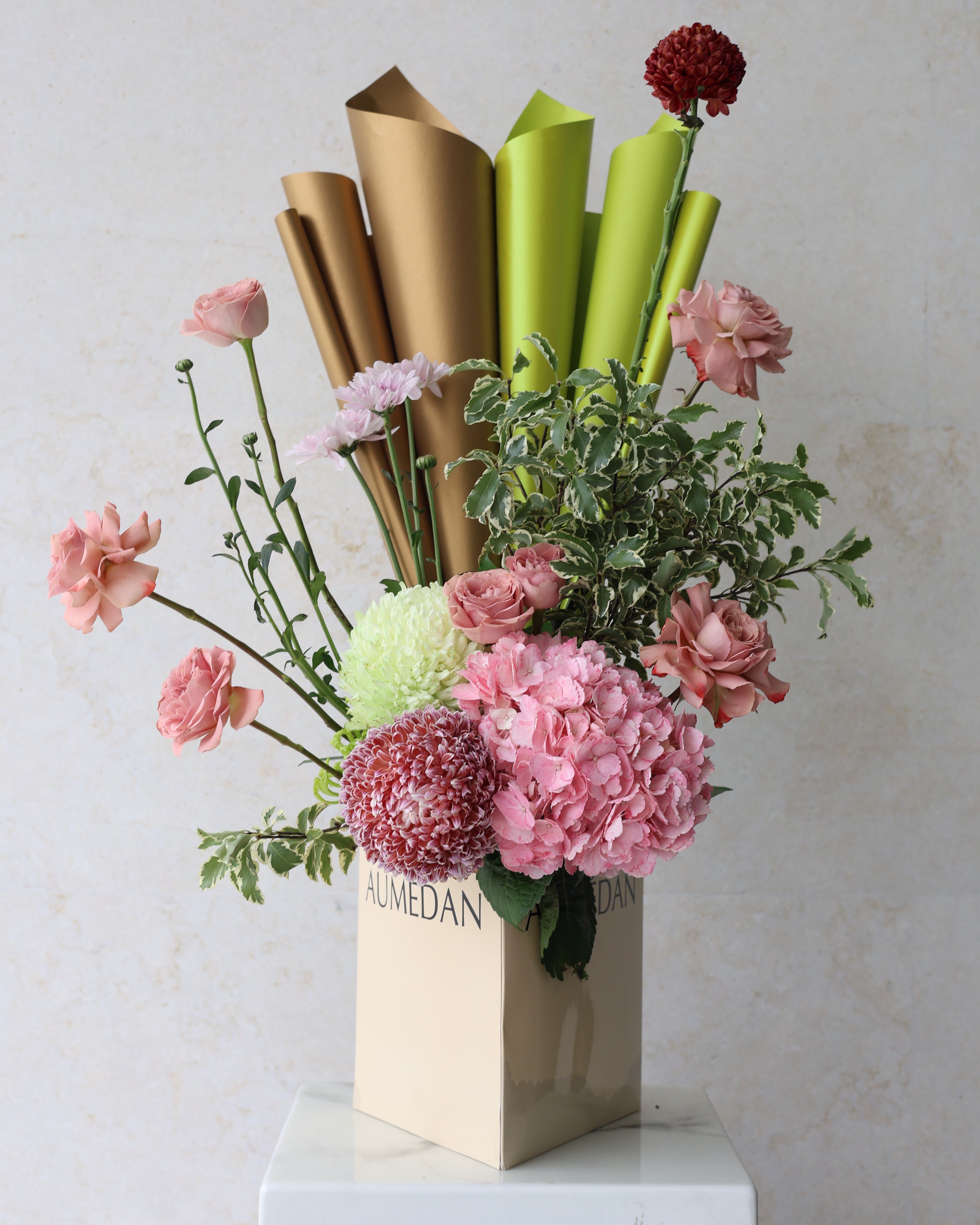 VERDANT GLOW - TRITOTE BAG ARRANGEMENT