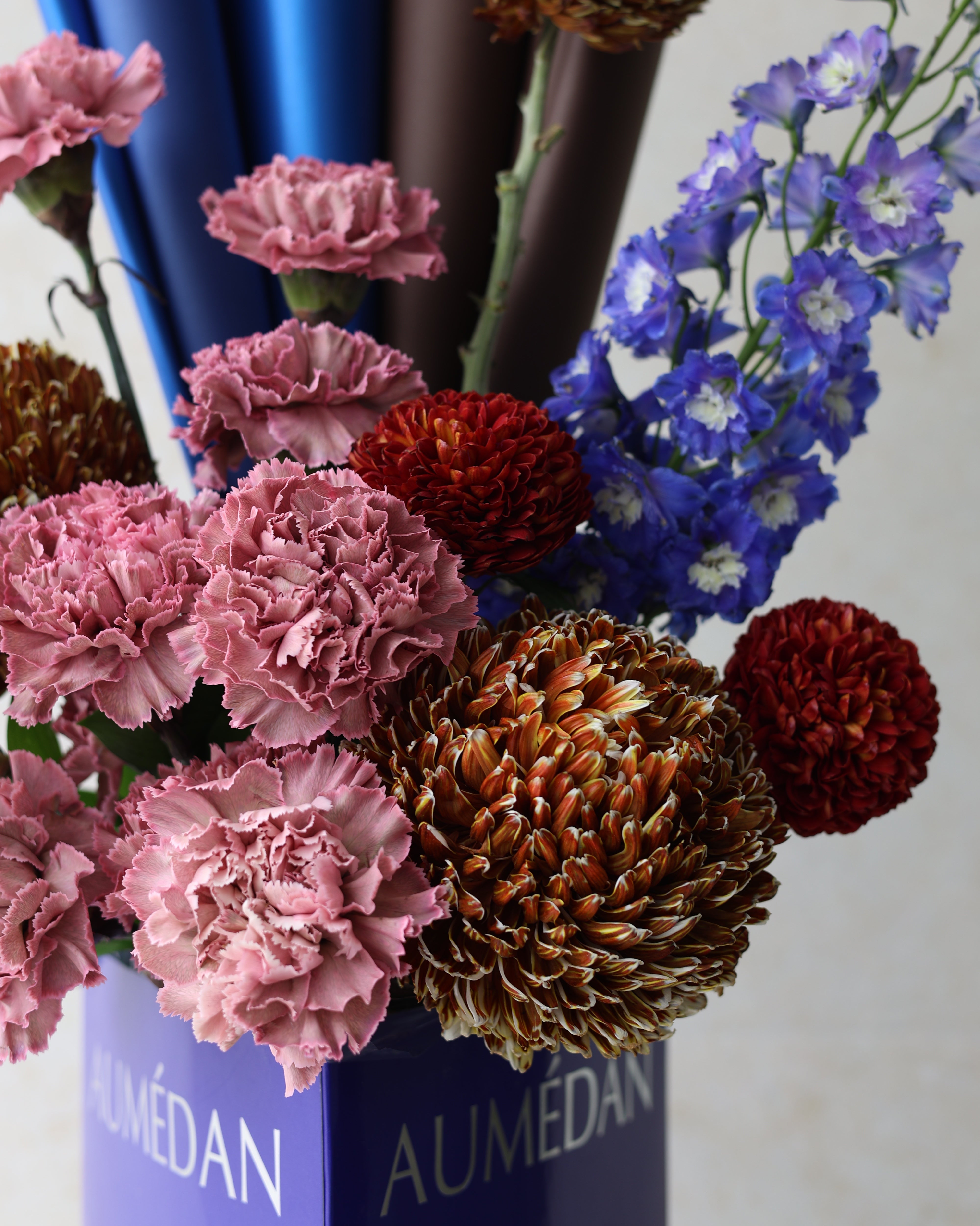 MIDNIGHT MOCHA - TRITOTE BAG ARRANGEMENT