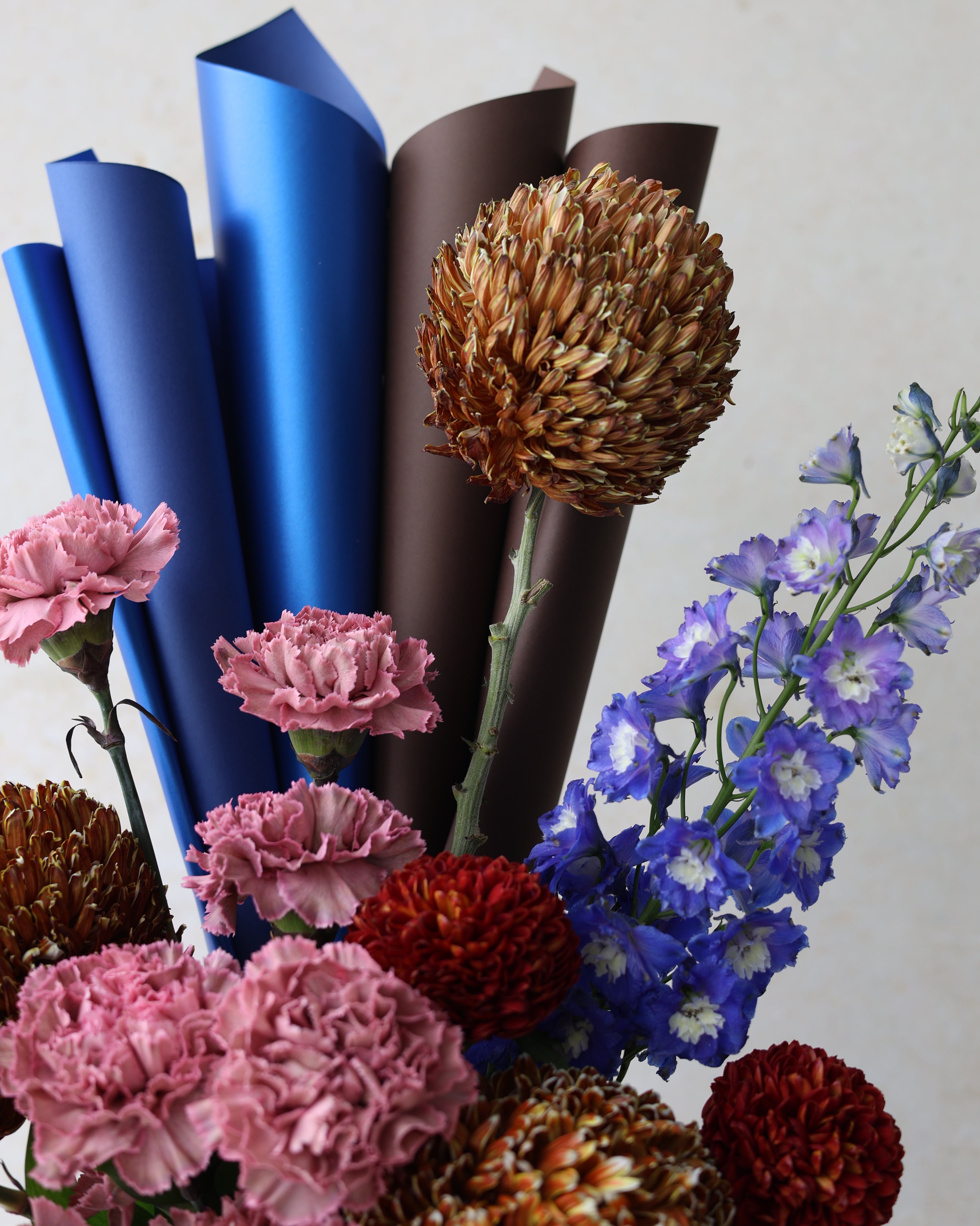 MIDNIGHT MOCHA - TRITOTE BAG ARRANGEMENT