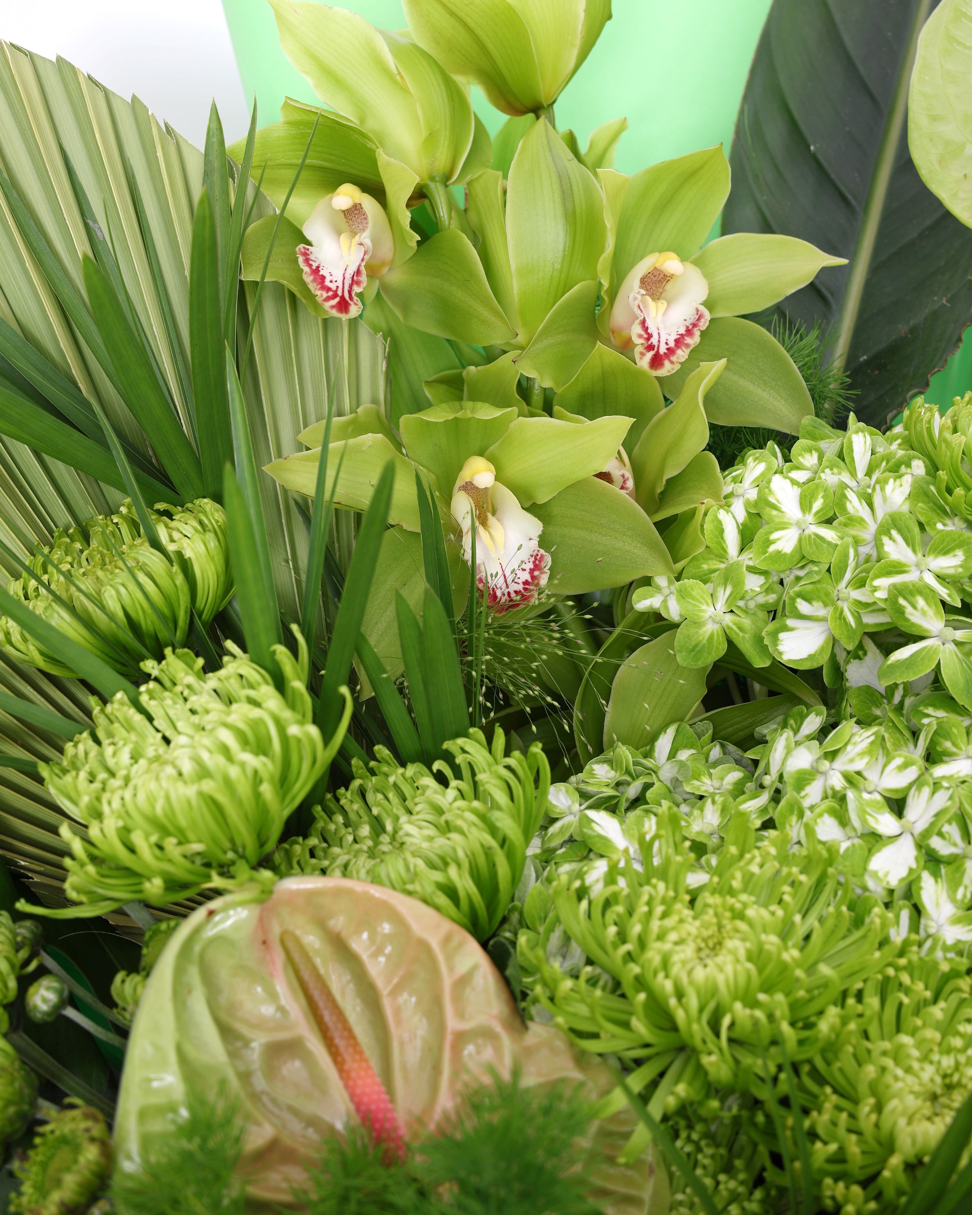 MINT TO BE : A GREEN AFFAIR - MEIDIUM BOUQUET