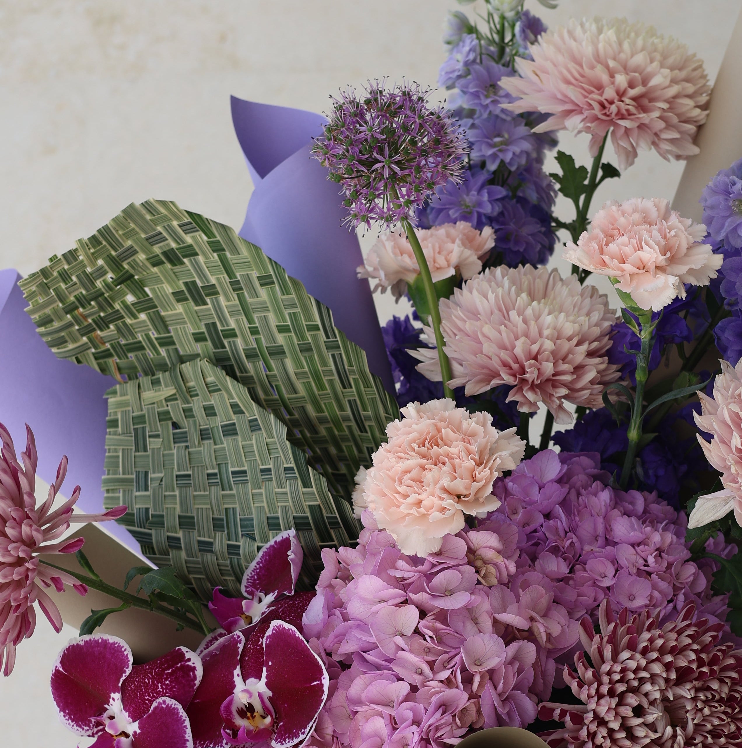 WEAVE LOVE - MEDIUM BOUQUET