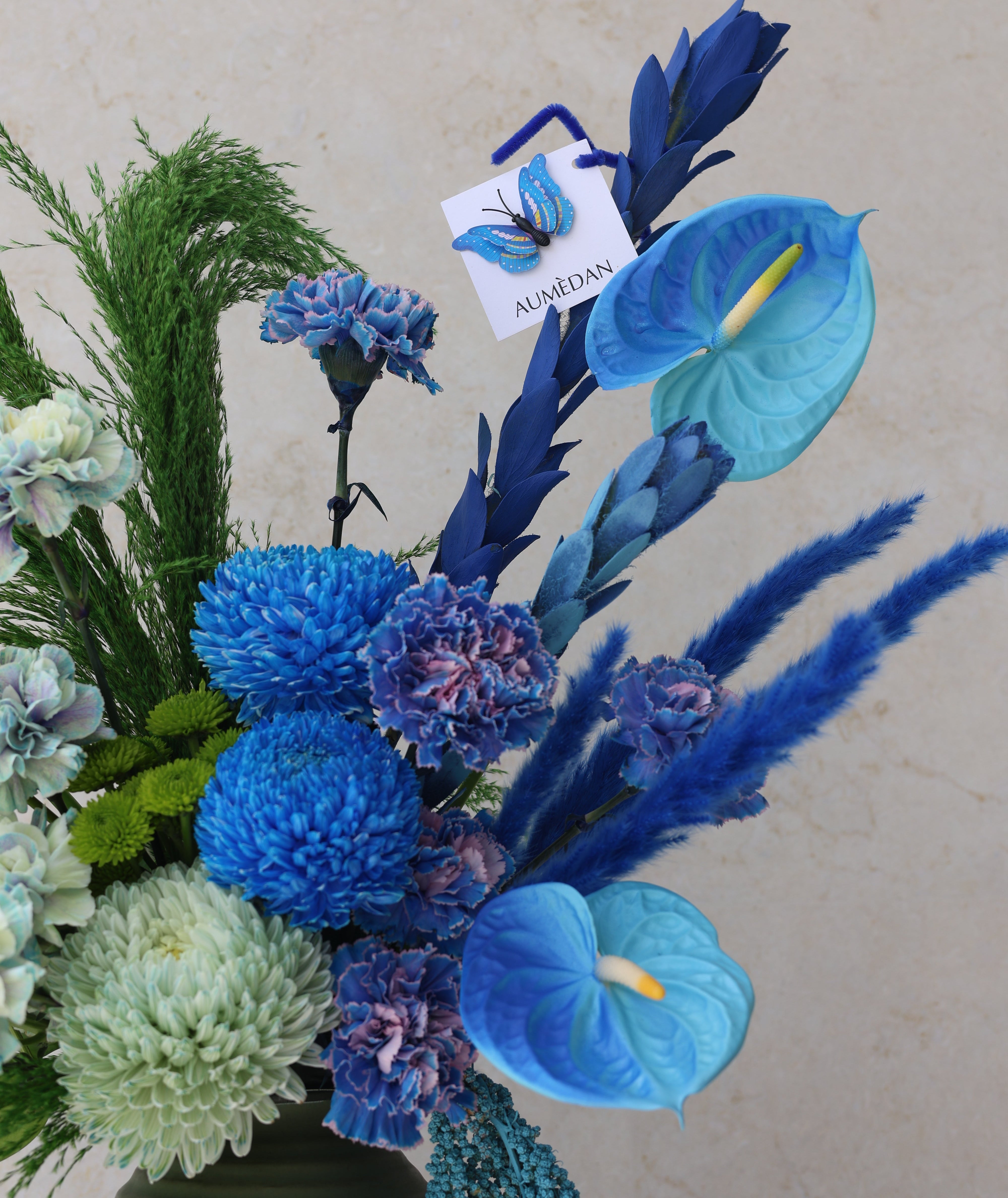 BLEU HYDRA - VASE ARRANGEMENT