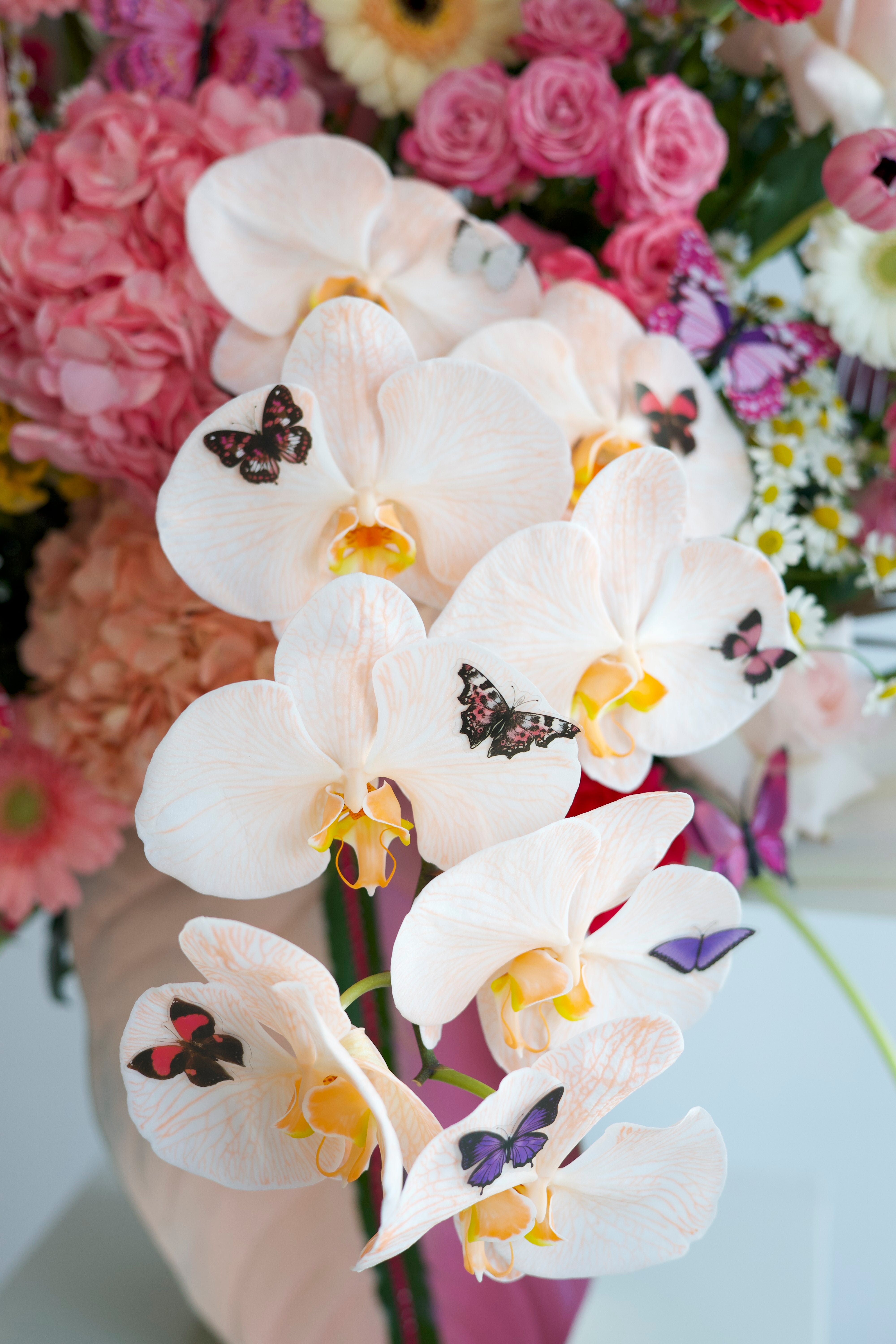 ON WEDNESDAYS WE WEAR PINK - VASE ARRANGEMENT