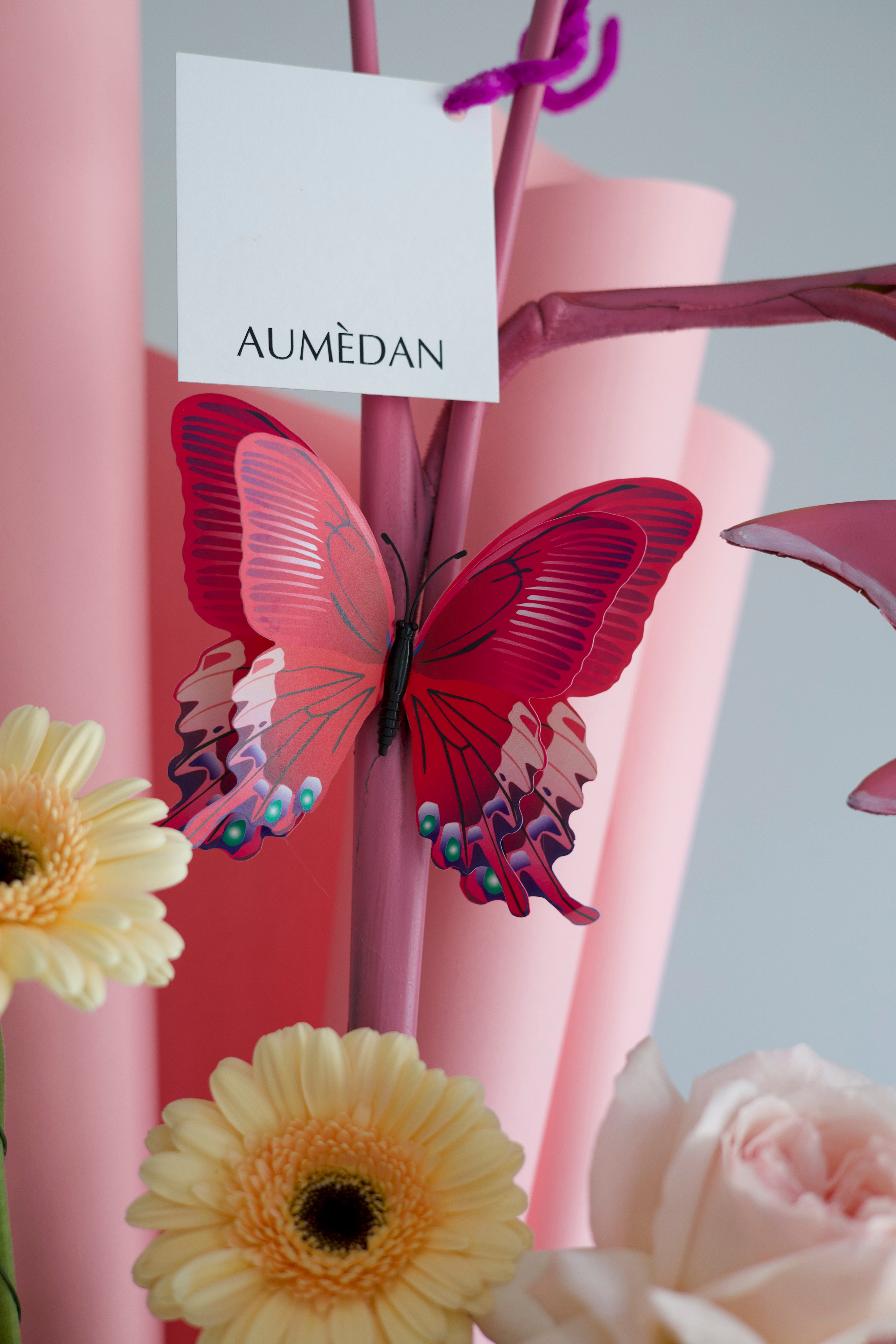 ON WEDNESDAYS WE WEAR PINK - VASE ARRANGEMENT