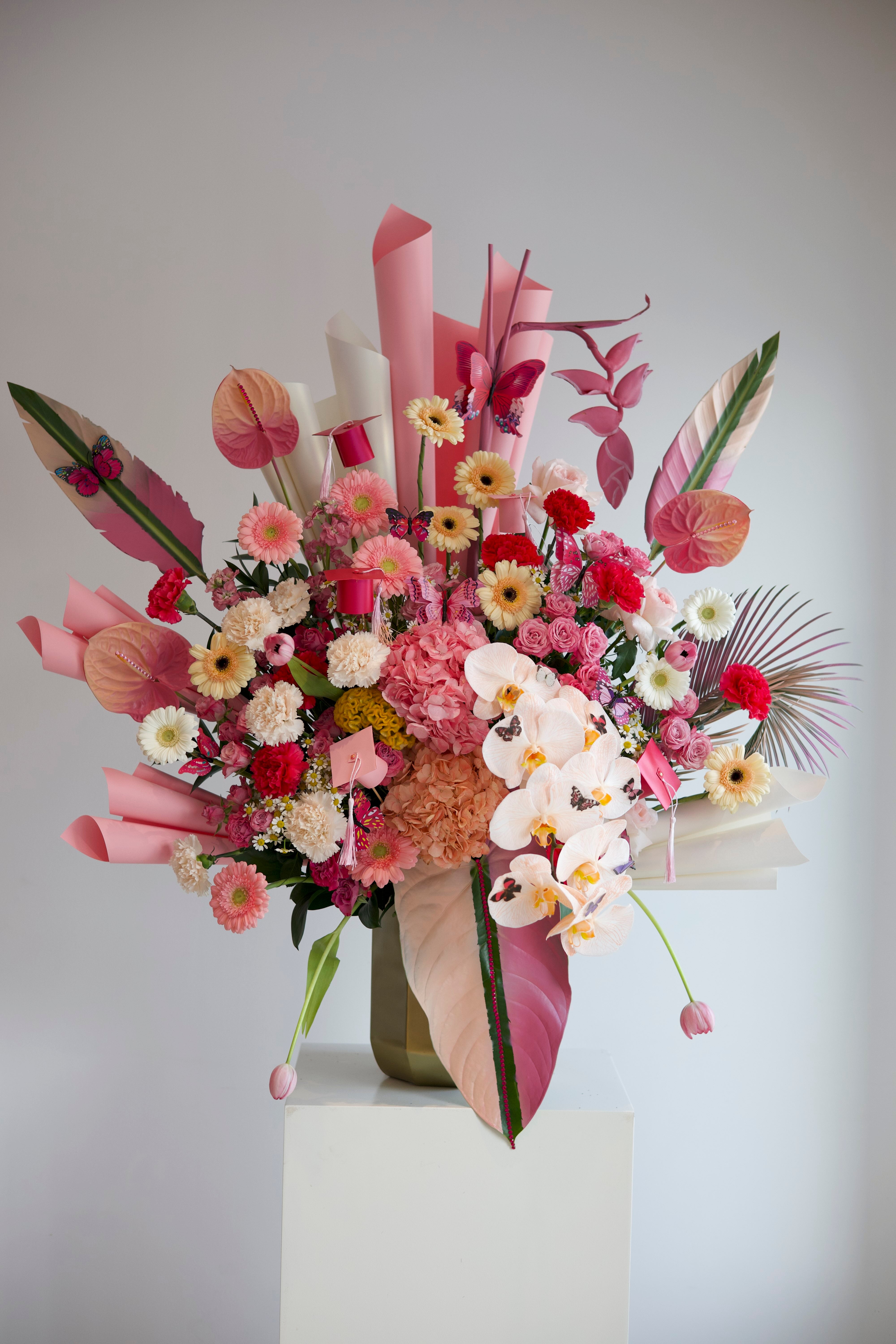 ON WEDNESDAYS WE WEAR PINK - VASE ARRANGEMENT