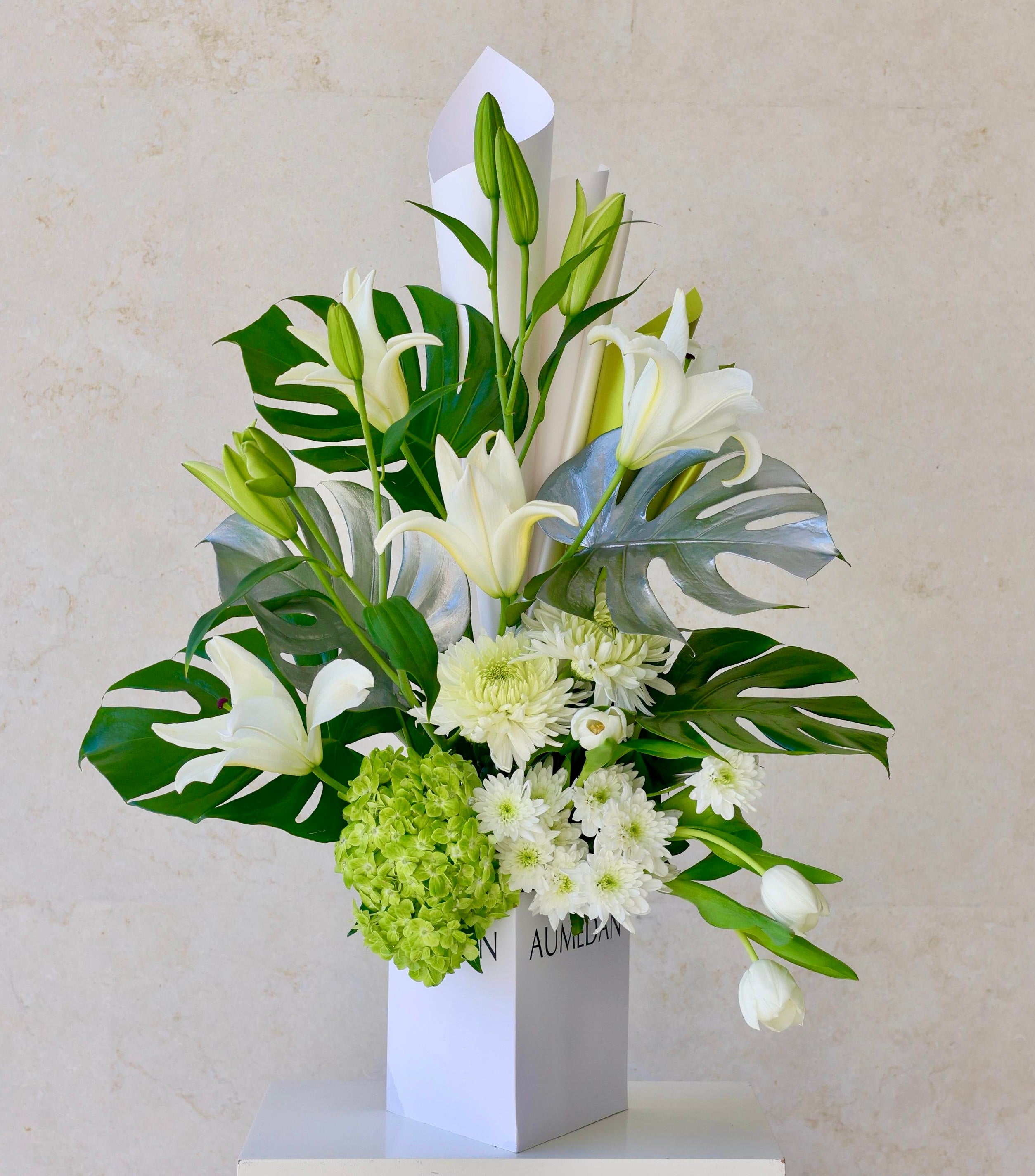 MOUNTAIN TOP - TRITOTE BAG ARRANGEMENT