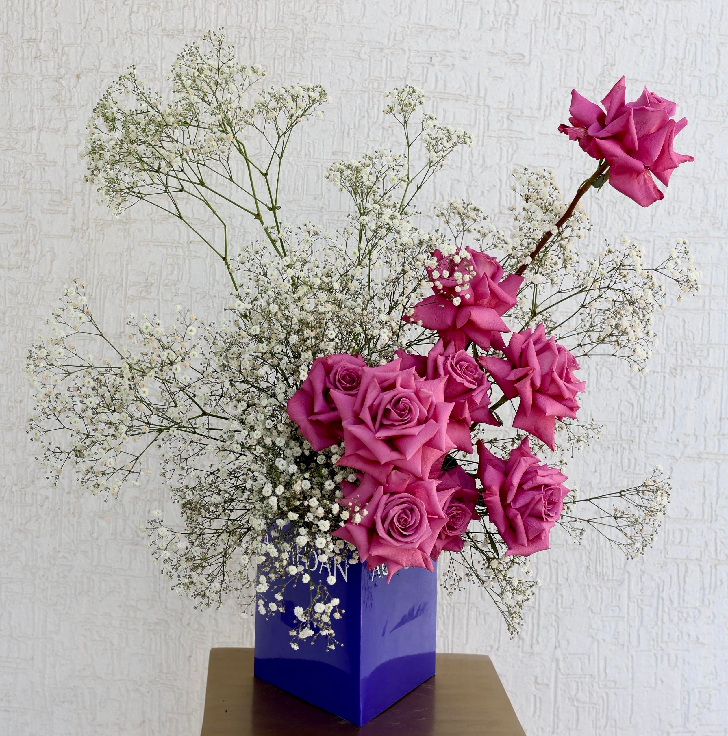 VINTAGE BREATH - TRITOTE BAG ARRANGEMENT