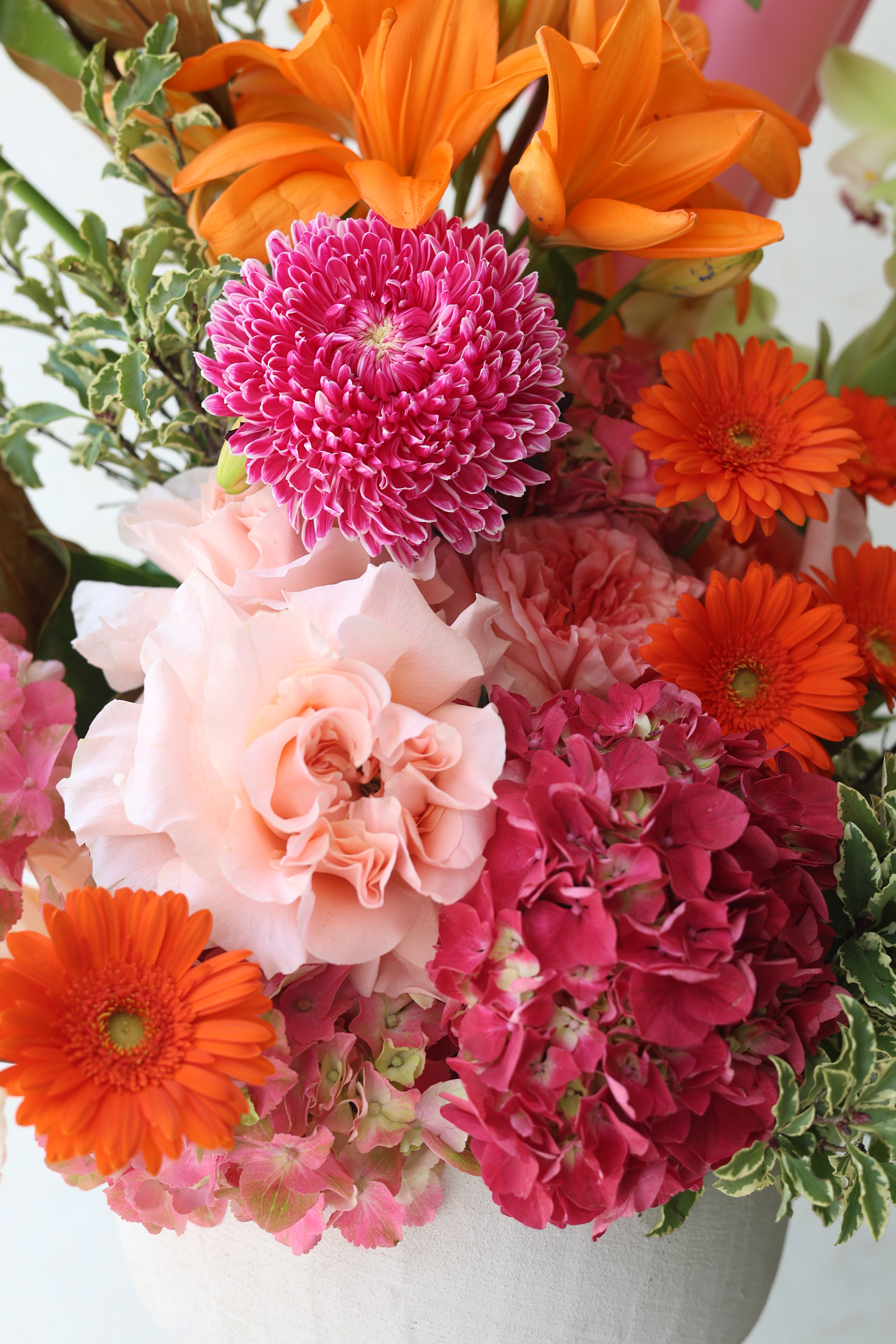 SUMMER GARDEN - VASE ARRANGEMENT
