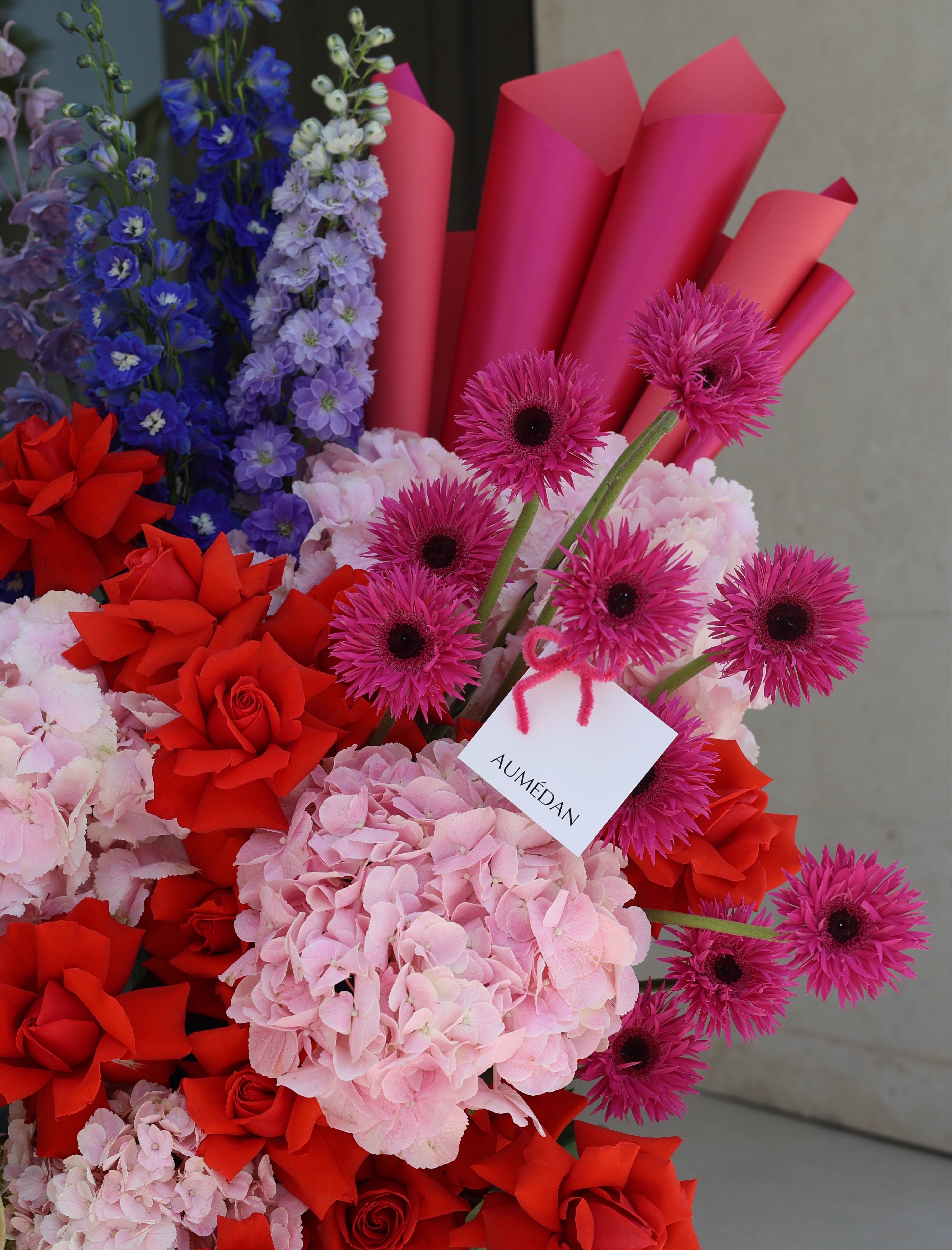ROUGE TOMATE - VASE ARRANGEMENT