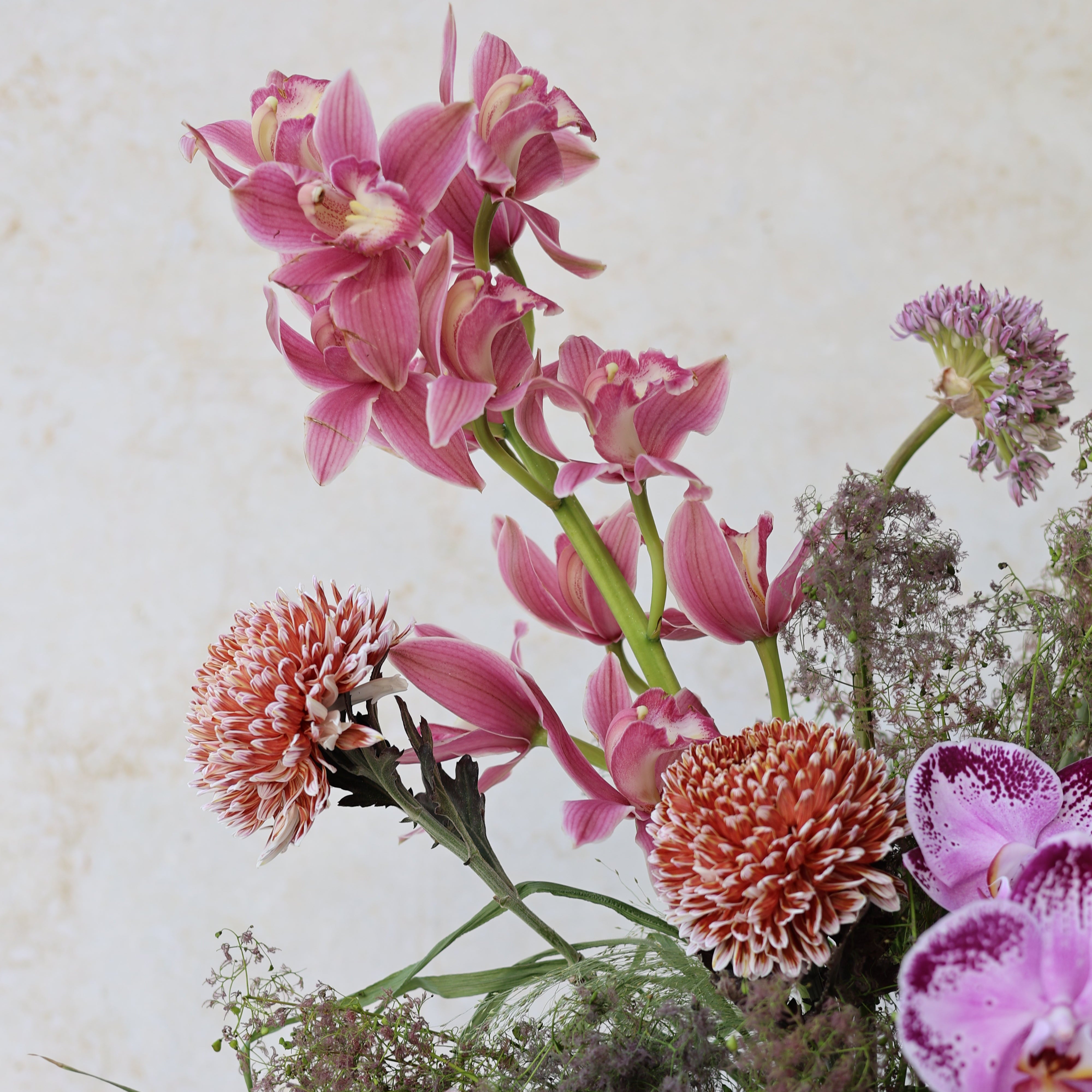 Orchid Jardin - VASE ARRANGEMENT