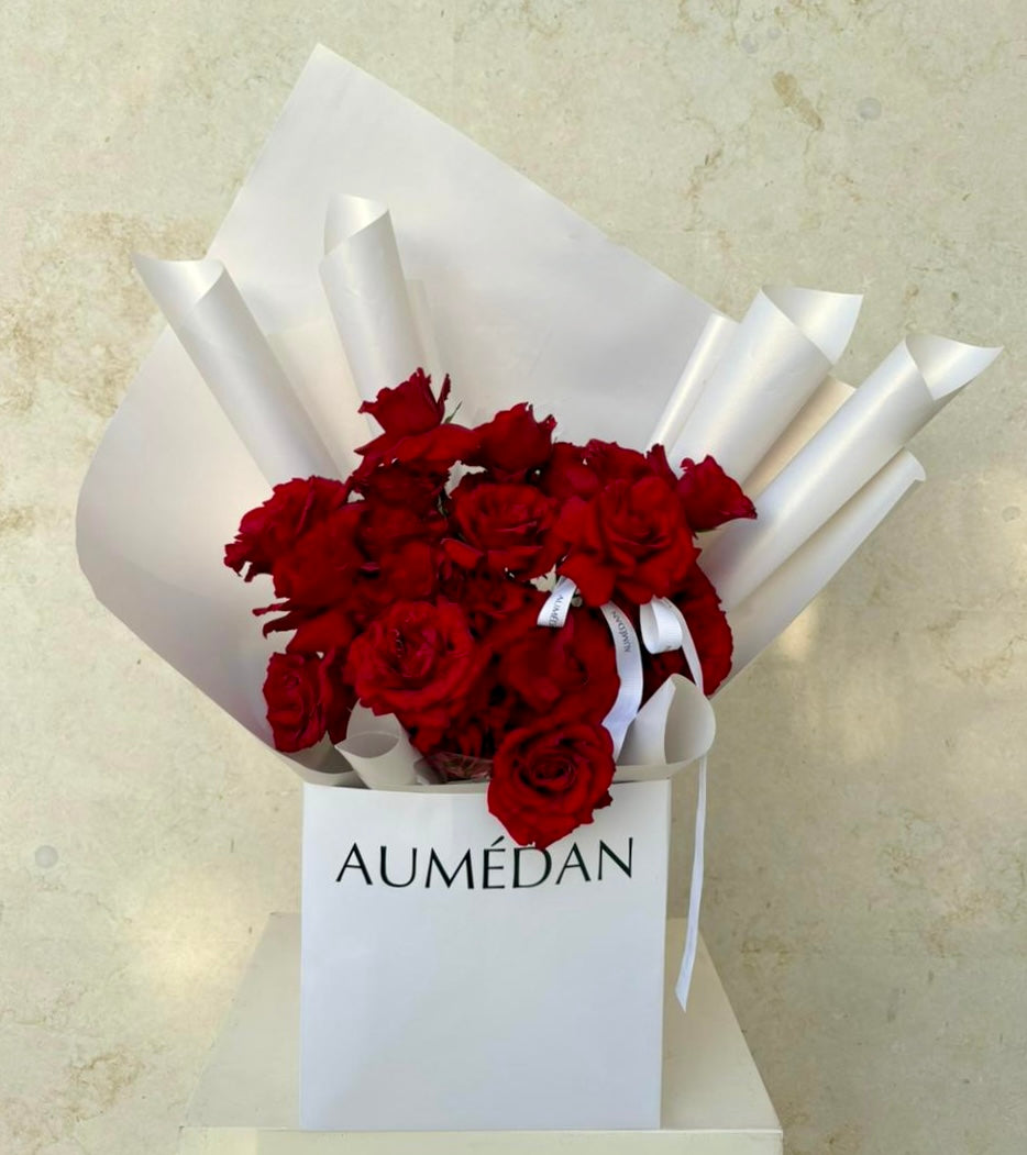 CLASSIC RED ROSE - MEDIUM BOUQUET