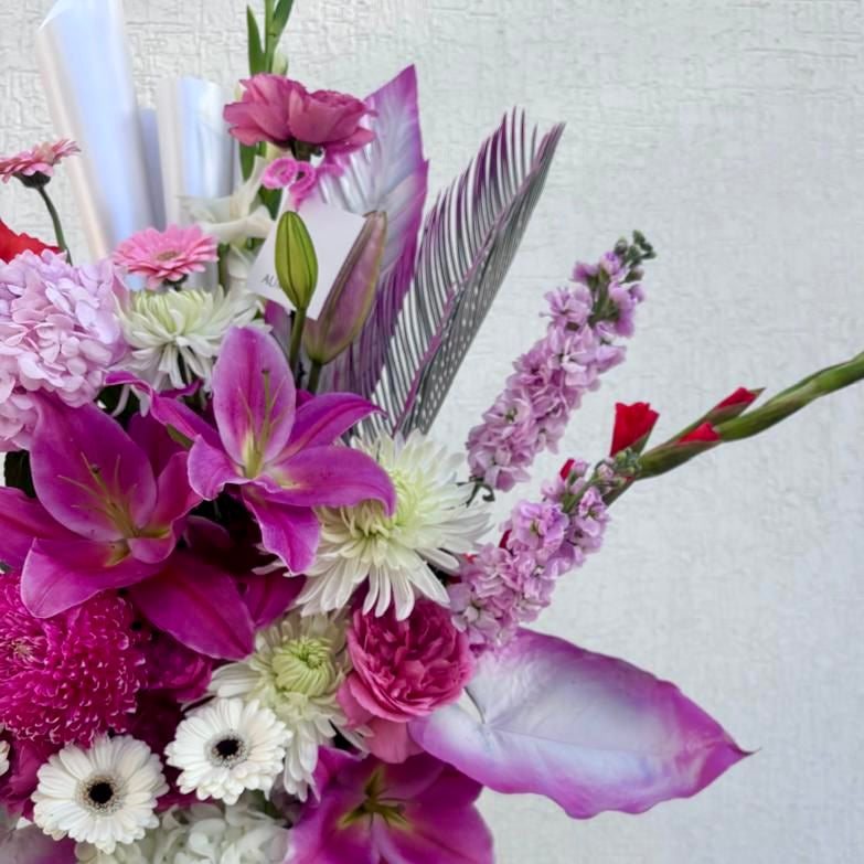 SWEETIE PIE  - VASE ARRANGEMENT