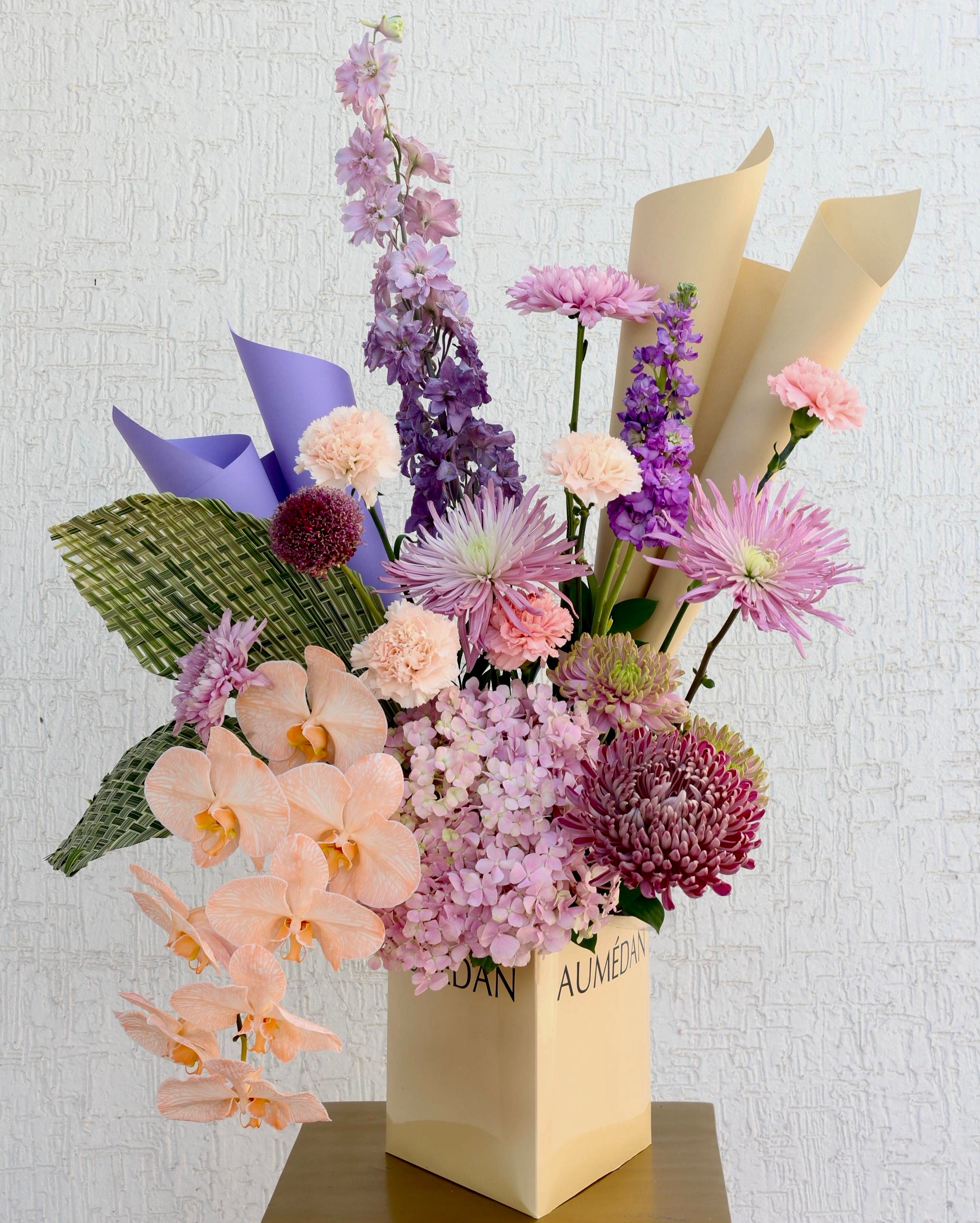 EYES ON YOU - TRITOTE BAG ARRANGEMENT