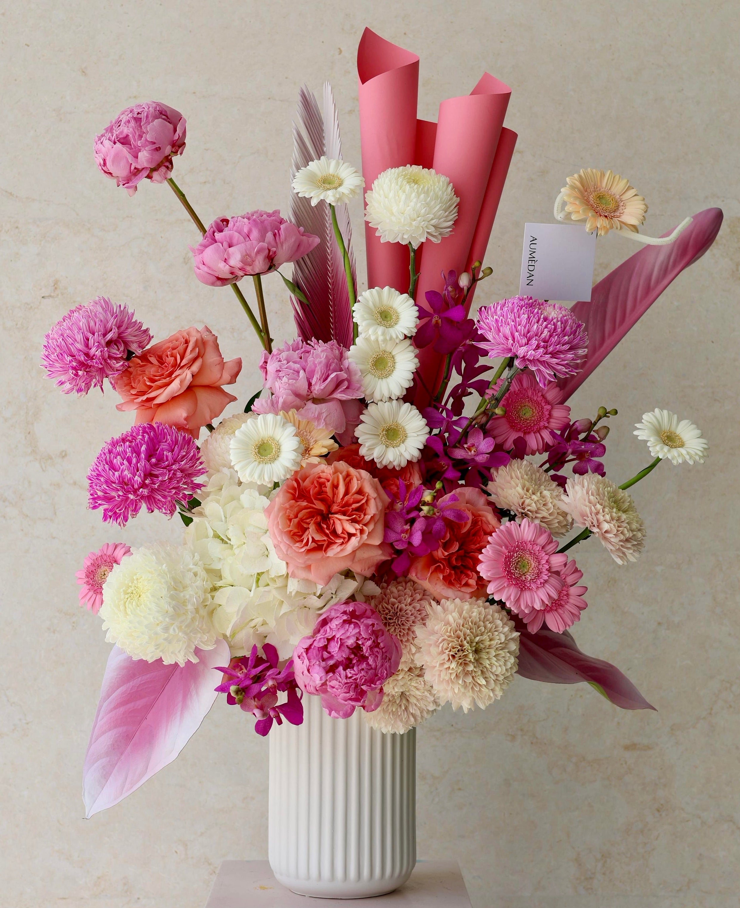 LAVENDER ROSE - VASE ARRANGEMENT