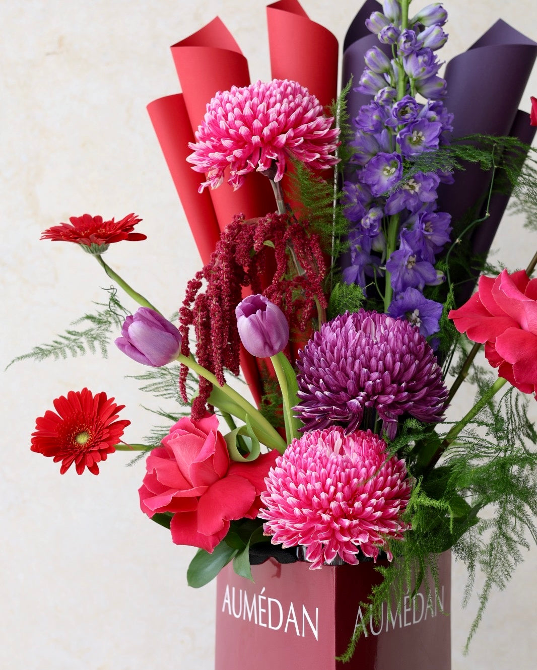 Rose Anemone - TRITOTE BAG ARRANGEMENT
