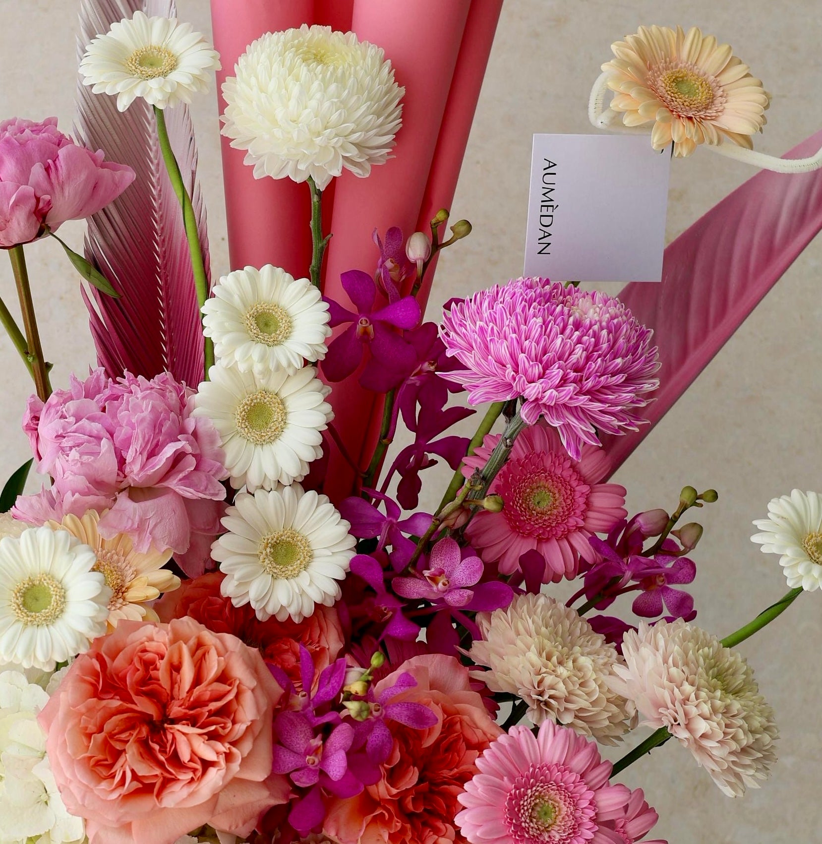 LAVENDER ROSE - VASE ARRANGEMENT